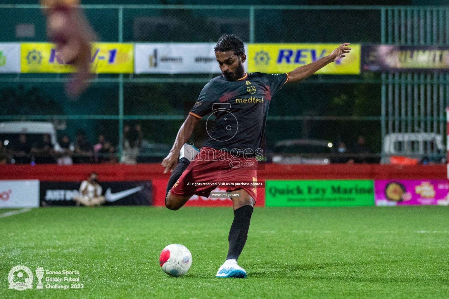 Th. Gaadhiffushi vs Th. Veymandoo in Day 4 of Golden Futsal Challenge 2023 on 08 February 2023 in Hulhumale, Male, Maldives