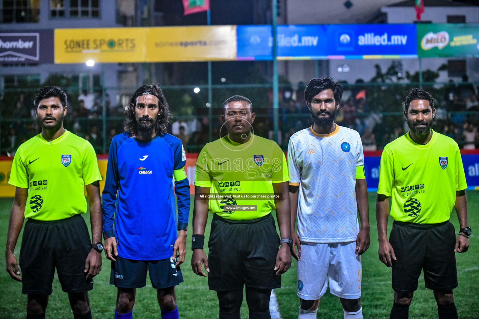 Team Fenaka vs Team Civil Court in Club Maldives Cup 2022 was held in Hulhumale', Maldives on Friday, 14th October 2022. Photos: Nausham Waheed / images.mv