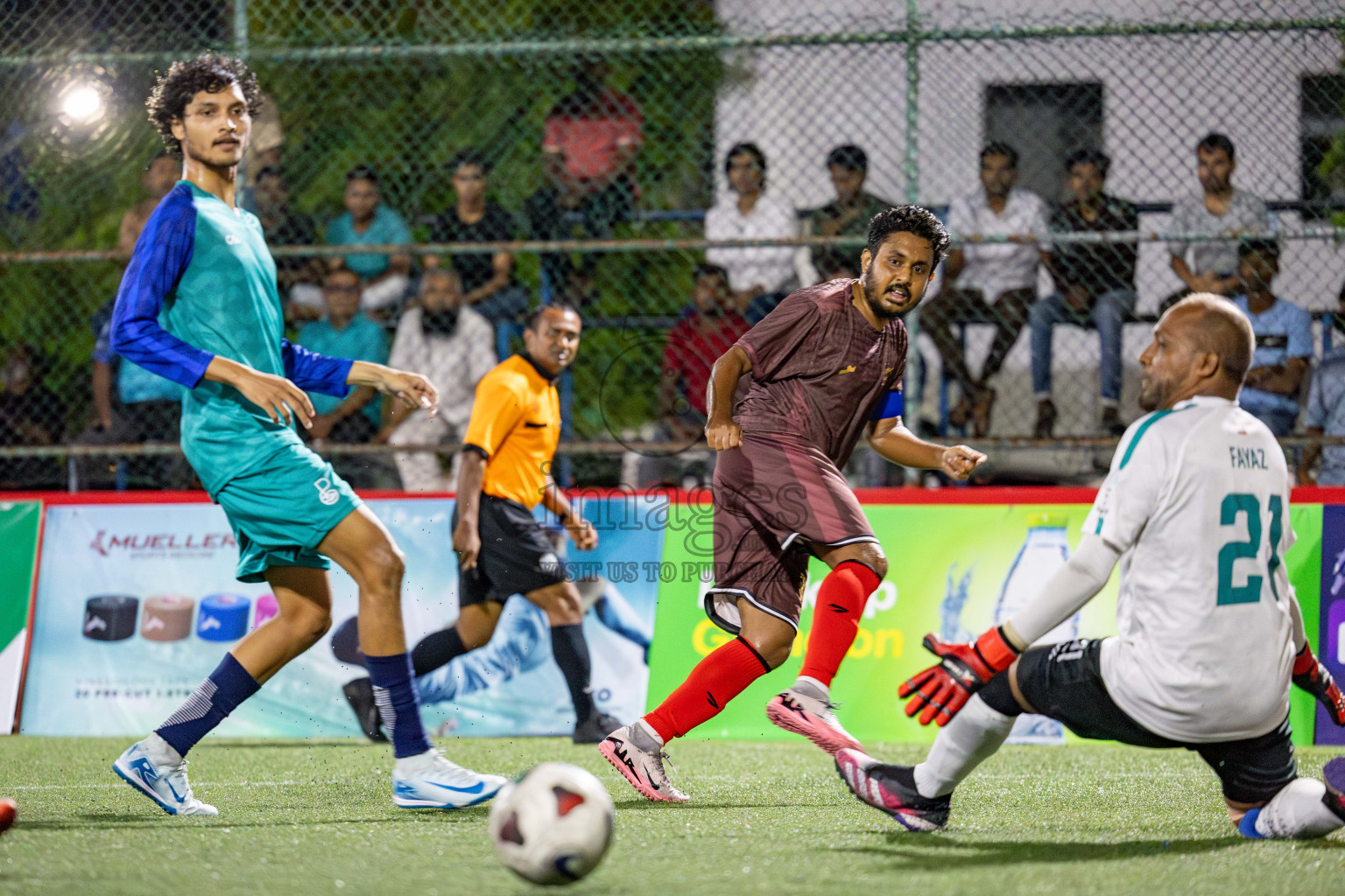 MMA SC vs POSC in the Quarter Finals of Club Maldives Classic 2024 held in Rehendi Futsal Ground, Hulhumale', Maldives on Tuesday, 17th September 2024. 
Photos: Shuu Abdul Sattar / images.mv