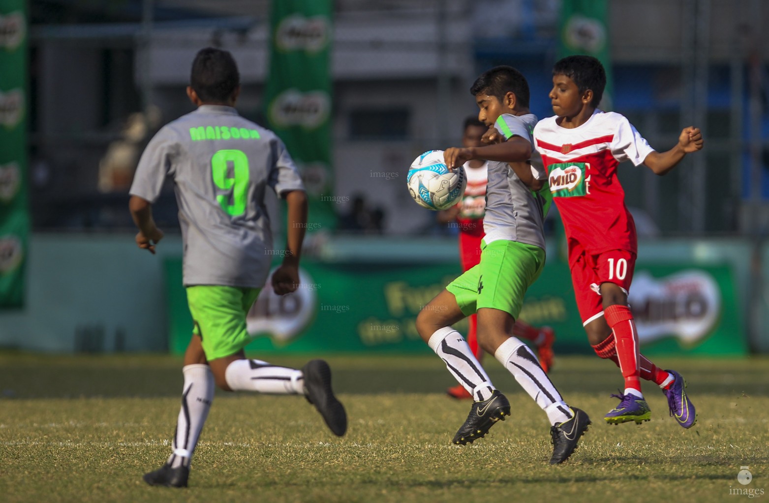 Majeedhiyya  School  vs Ahmadiyya International School in Milo Interschool Football Tournament Under 14 category Sunday, March 20, 2016. (Images.mv Photo: Mohamed Ahsan)