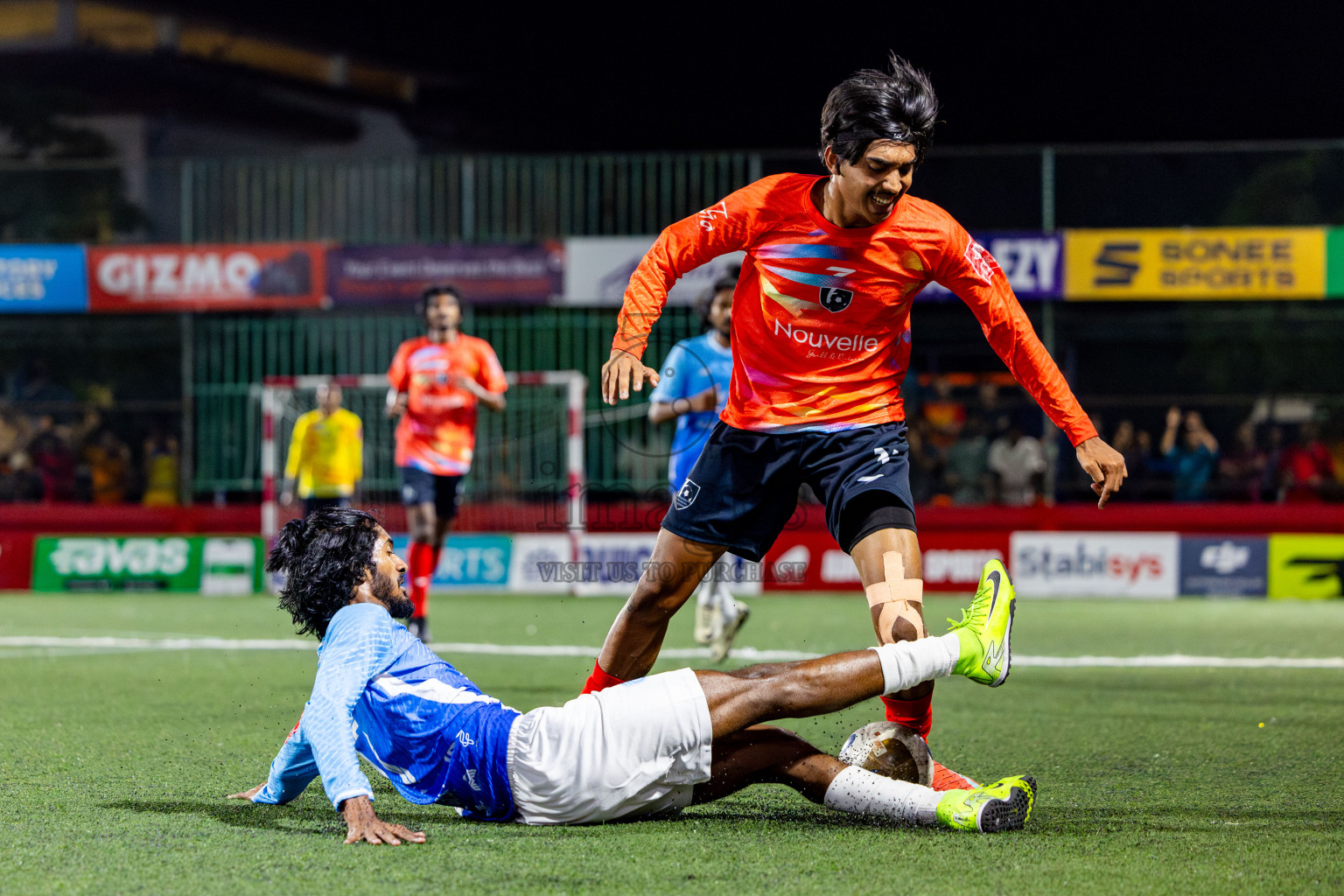 SH Milandhoo vs SH Kanditheemu in zone round on Day 32 of Golden Futsal Challenge 2025 was held on Wednesday , 5th February 2025, in Hulhumale', Maldives. Photos: Nausham Waheed / images.mv