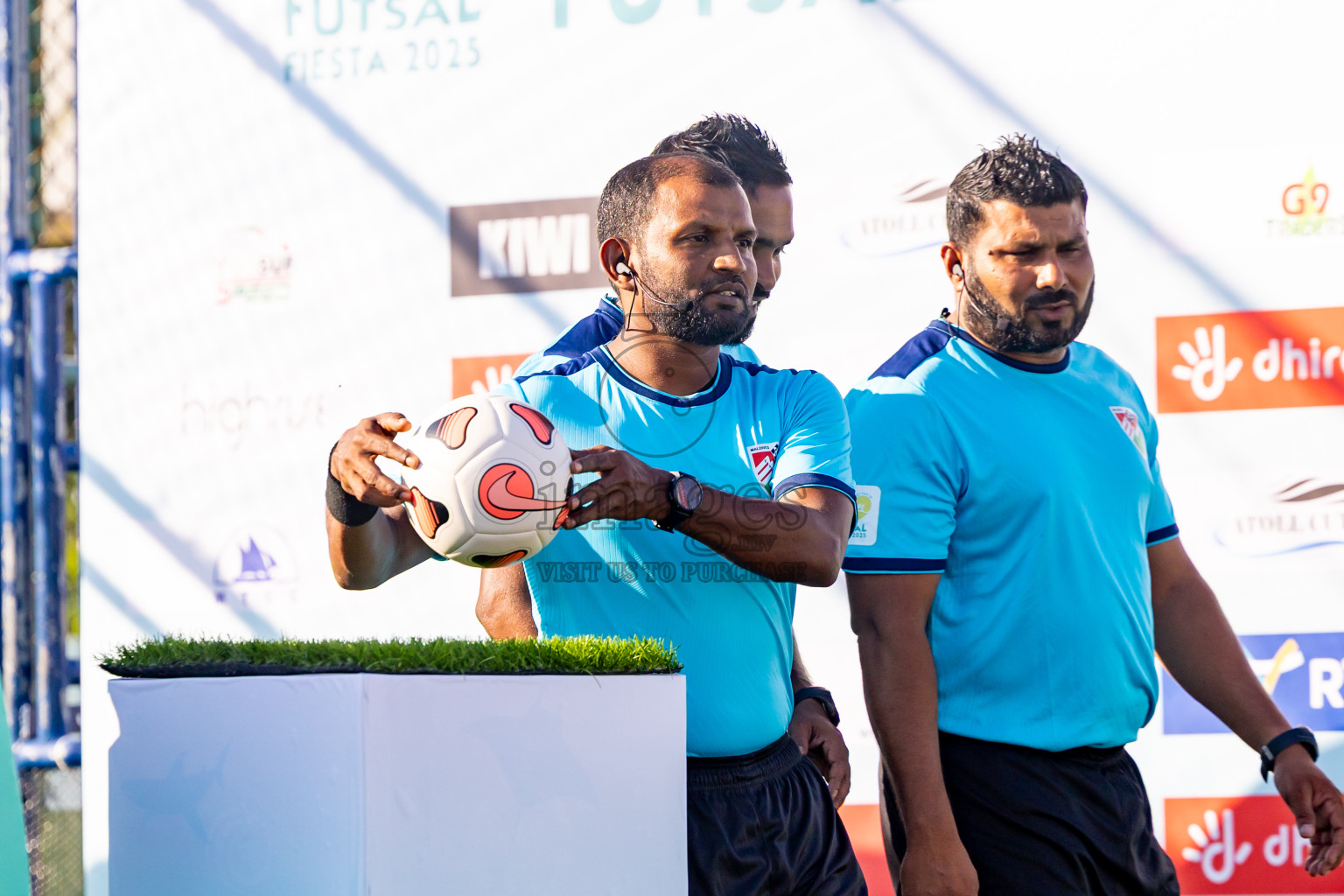Dhonfanu vs Eydhafushi in Day 1 of Better in Baa Futsal Fiesta 2025 Woman's division held in B. Eydhafushi, Maldives on Wednesday, 5th November 2025. Photos: Nausham Waheed / images.mv