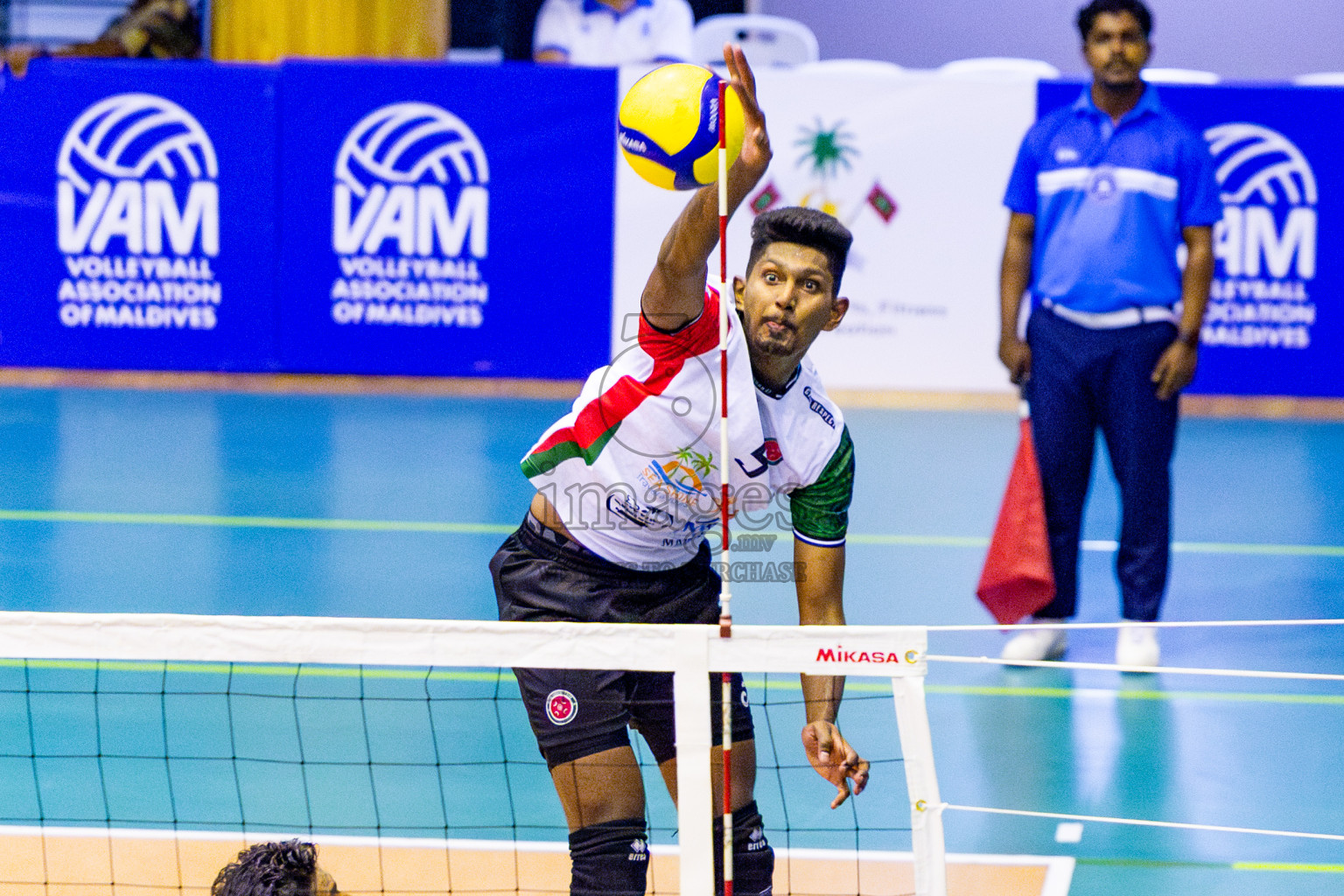 Dhivehi Sifainge Club vs Huraa Community Club in Semi Finals of MILO VAM Cup 2025 held in Male', Maldives on Tuesday, 1st July 2025 at Social Center Indoor Hall Photos By: Nausham Waheed / images.mv
