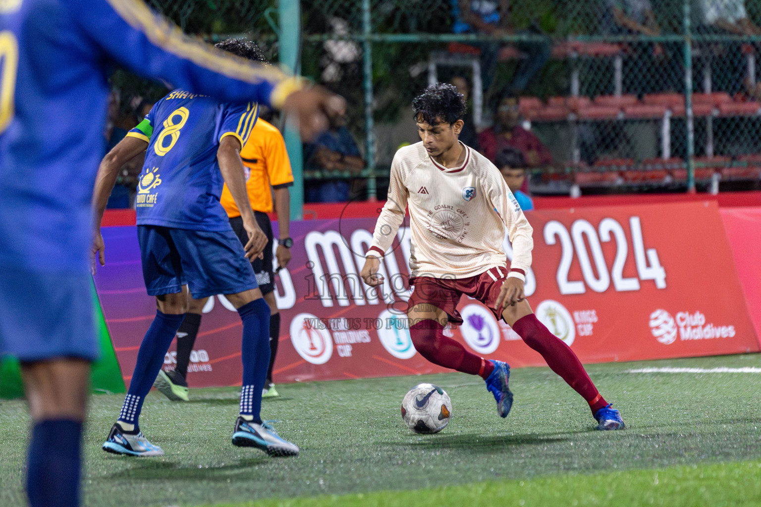 CLUB 220 vs HPSN in the Quarter Finals of Club Maldives Classic 2024 held in Rehendi Futsal Ground, Hulhumale', Maldives on Tuesday, 17th September 2024. 
Photos: Hassan Simah / images.mv