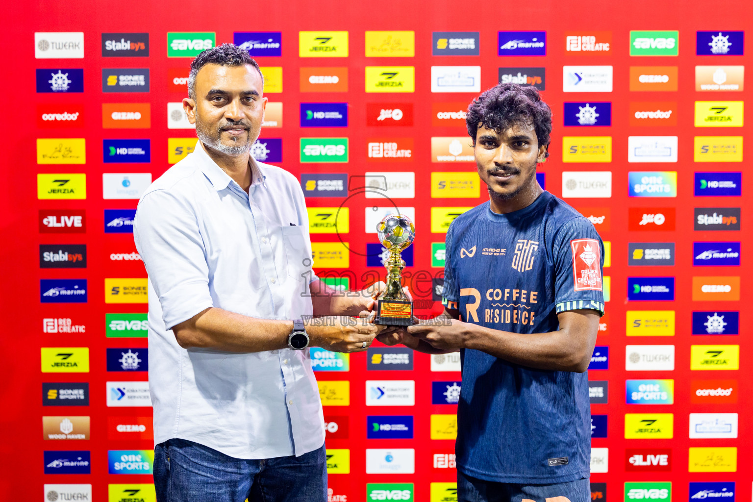 S Hithadhoo vs S Feydhoo in zone round on Day 32 of Golden Futsal Challenge 2025 was held on Wednesday , 5th February 2025, in Hulhumale', Maldives. Photos: Nausham Waheed / images.mv