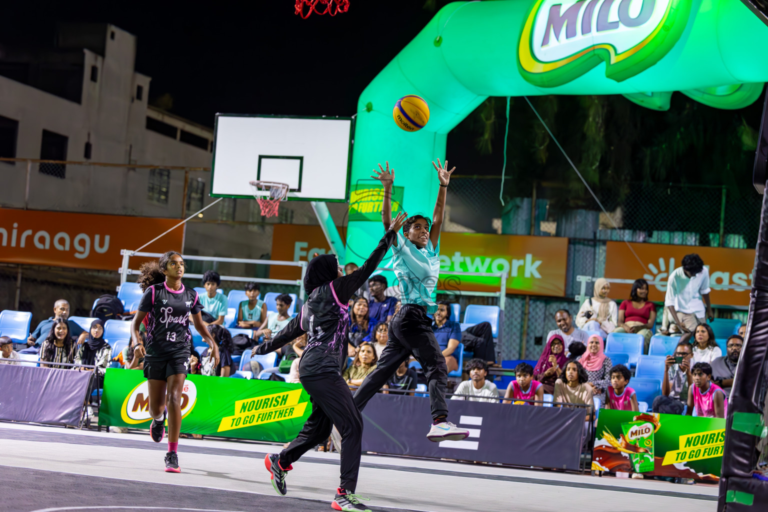 Day 3 of MILO Ramadan 3x3 Challenge 2024 was held in Ekuveni Outdoor Basketball Court at Male', Maldives on Thursday, 14th March 2024.
Photos: Ismail Thoriq / images.mv