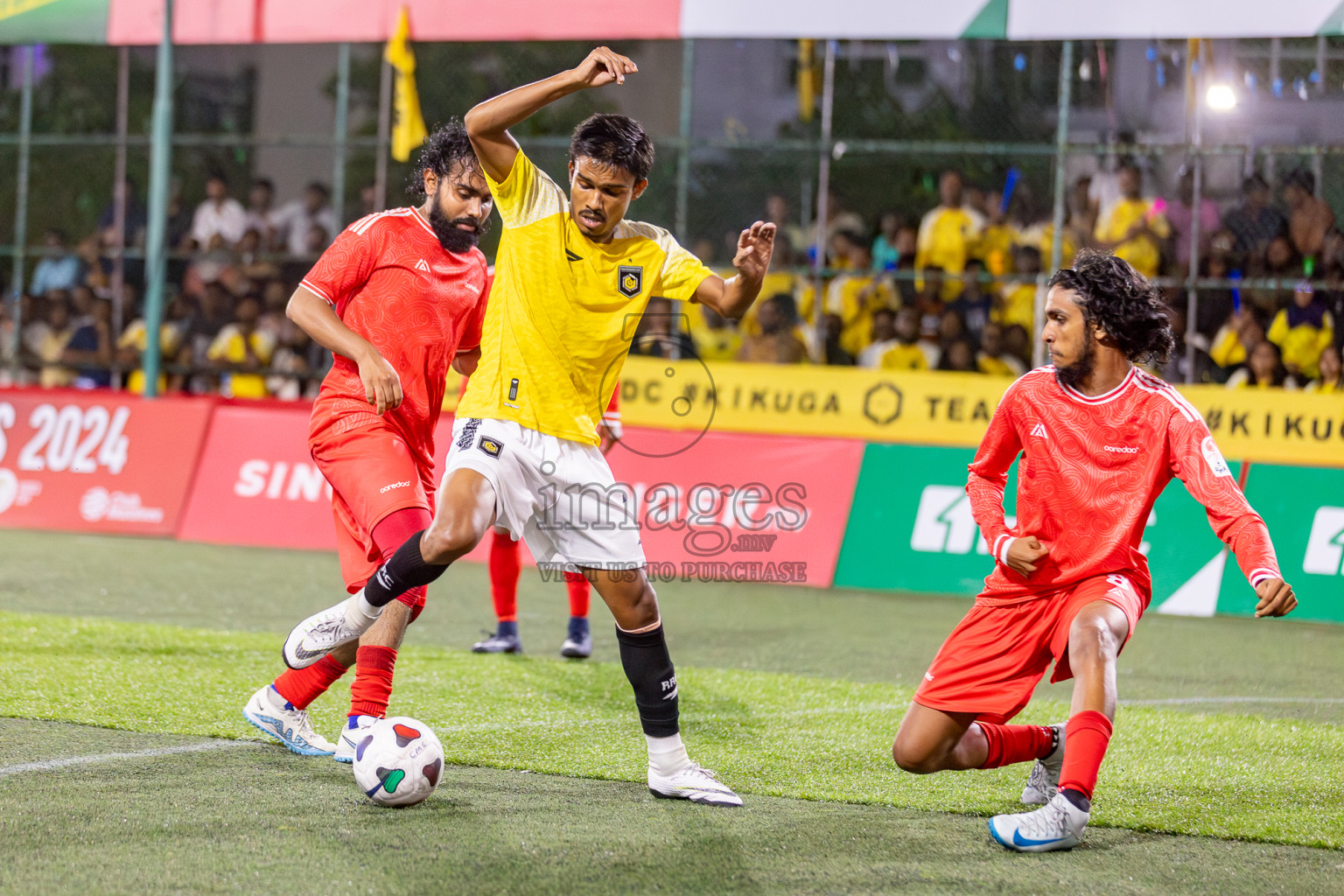 RRC vs Ooredoo in Club Maldives Cup 2024 held in Rehendi Futsal Ground, Hulhumale', Maldives on Saturday, 28th September 2024. Photos: Hassan Simah / images.mv