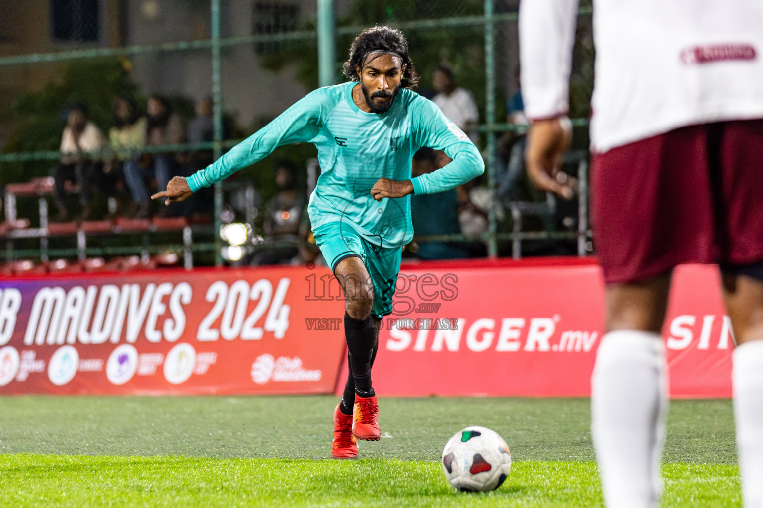 YOUTH RC vs CLUB BINARA in Club Maldives Classic 2024 held in Rehendi Futsal Ground, Hulhumale', Maldives on Tuesday, 10th September 2024. 
Photos: Mohamed Mahfooz Moosa / images.mv