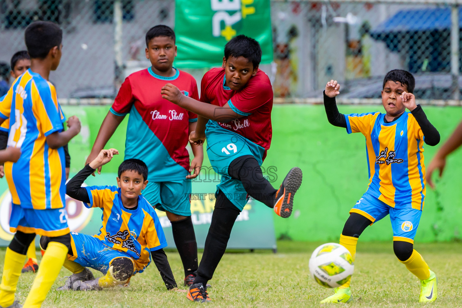 Day 1 of MILO Academy Championship 2025 (U-12) was held at Henveiru Stadium in Male', Maldives on Thursday, 1st May 2025. Photos: Nausham Waheed / images.mv
