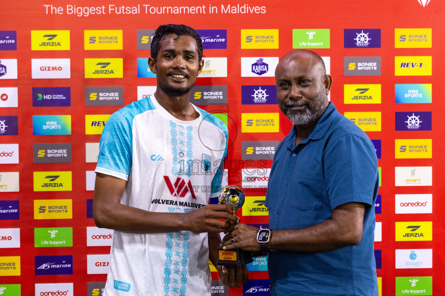 HA Thakandhoo vs HA Dhidhdhoo in Day 5 of Golden Futsal Challenge 2024 was held on Friday, 19th January 2024, in Hulhumale', Maldives
Photos: Ismail Thoriq / images.mv