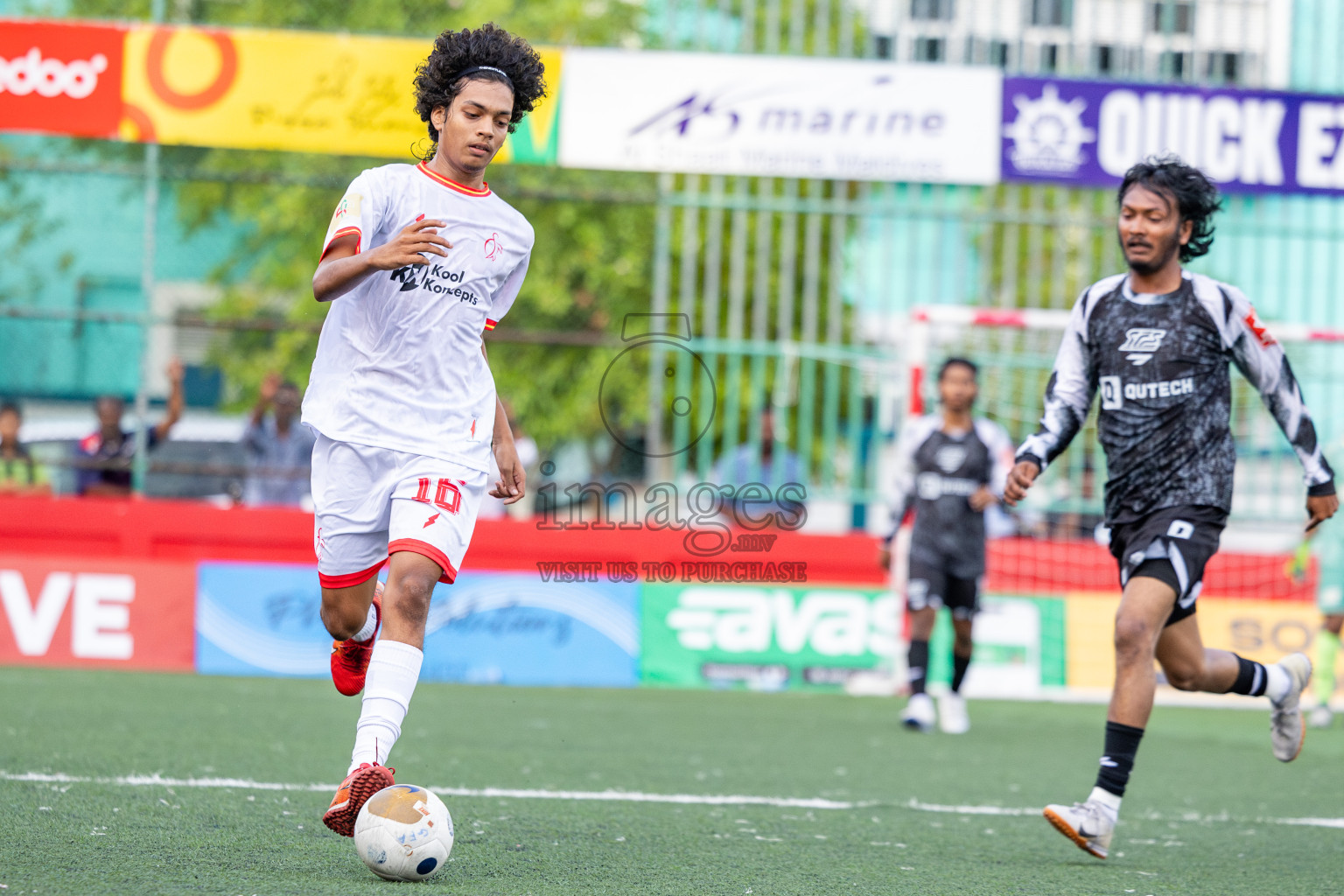 F Feeali vs F Magoodhoo in Day 12 of Golden Futsal Challenge 2025 was held on Thursday, 16th January 2025, in Hulhumale', Maldives Photos: Ismail Thoriq / images.mv