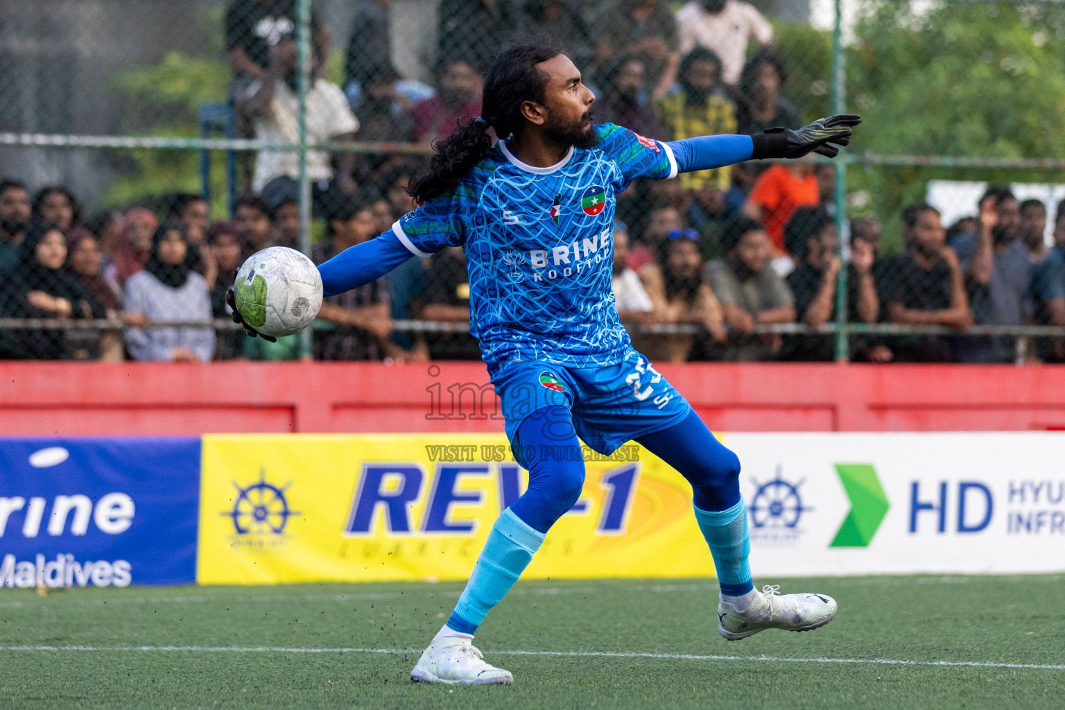 GDh Vaadhoo VS GDh Thinadhoo in Day 12 of Golden Futsal Challenge 2024 was held on Friday, 26th January 2024, in Hulhumale', Maldives Photos: Nausham Waheed / images.mv