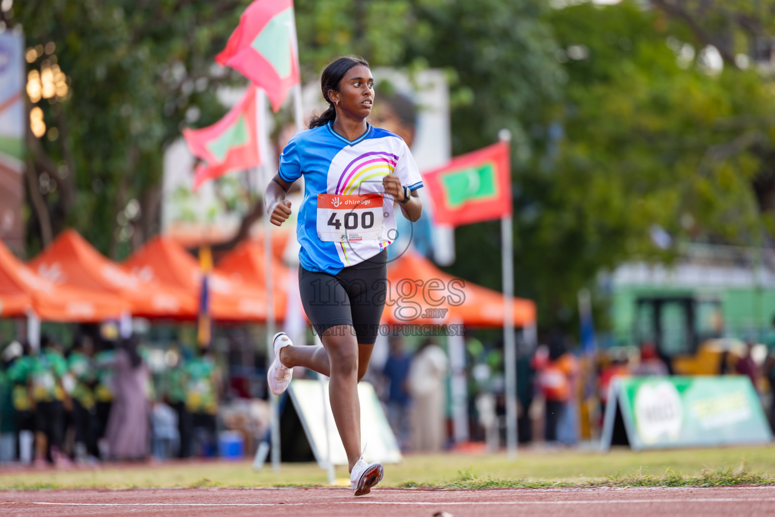 Day 4 of Inter-school Athletics Championship 2025 held in Ekuveni Synthetic Track, Male', Maldives on Thursday, 09th October 2025. Photos by: Raaif Yoosuf / Images.mv