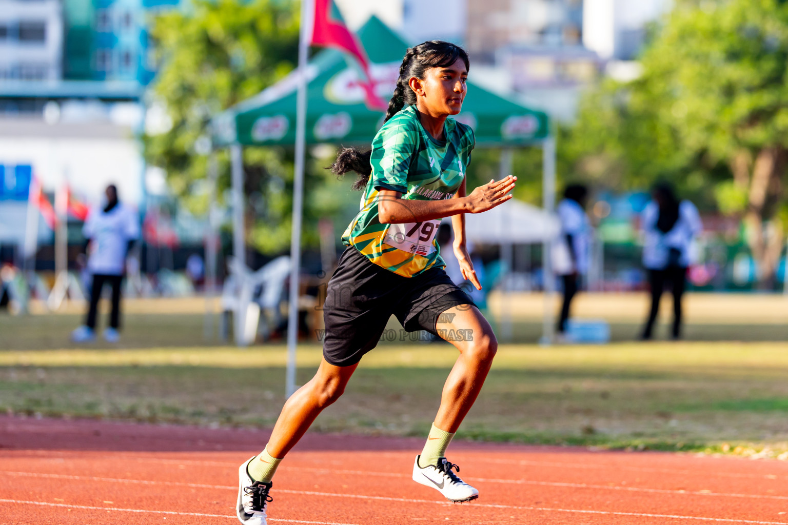 Day 1 of Inter-school Athletics Championship 2025 held in Ekuveni Synthetic Track, Male', Maldives on Monday, 06th October 2025. Photos by: Nausham Waheed / Images.mv