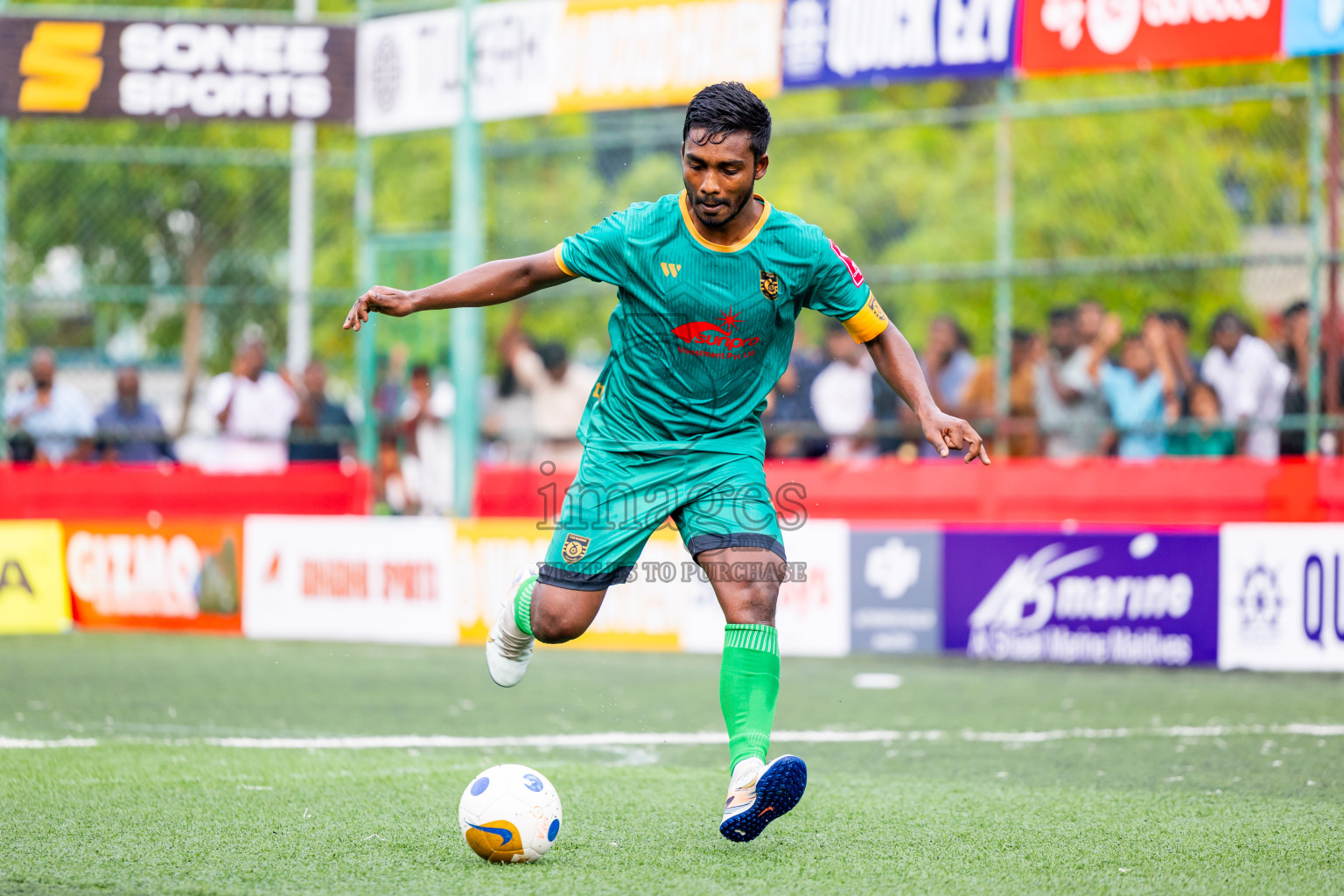 ADh Omadhoo VS ADh Mandhoo in Day 6 of Golden Futsal Challenge 2025 on Friday, 6th January 2025, in Hulhumale', Maldives Photos: Nausham Waheed / images.mv
