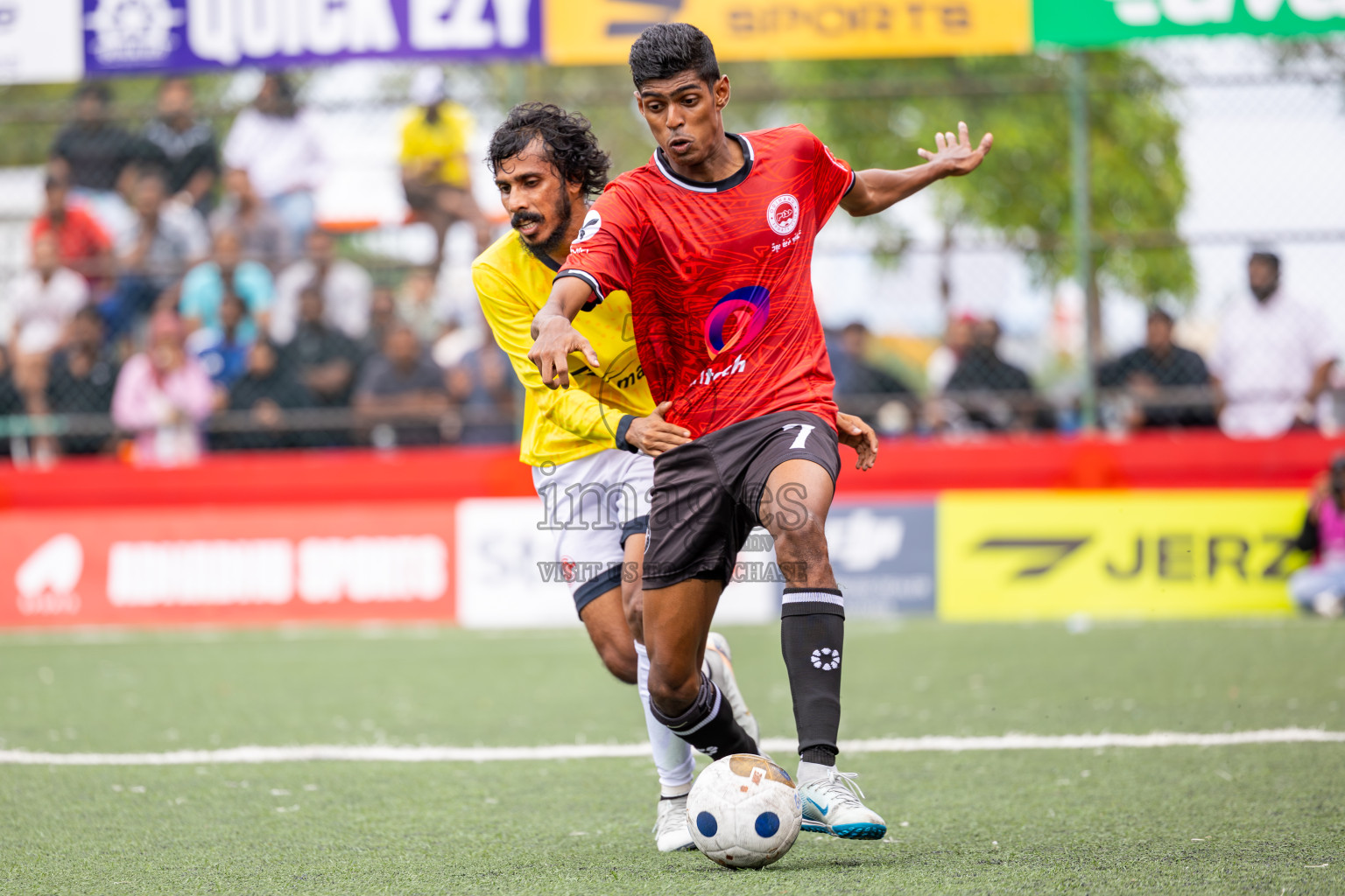 GDh Madaveli VS GDh Gadhdhoo in Atoll Round Semi-Final on Day 20 of Golden Futsal Challenge 2025 was held on Friday, 24th January 2025, in Hulhumale', Maldives.
Photos: Ismail Thoriq / images.mv