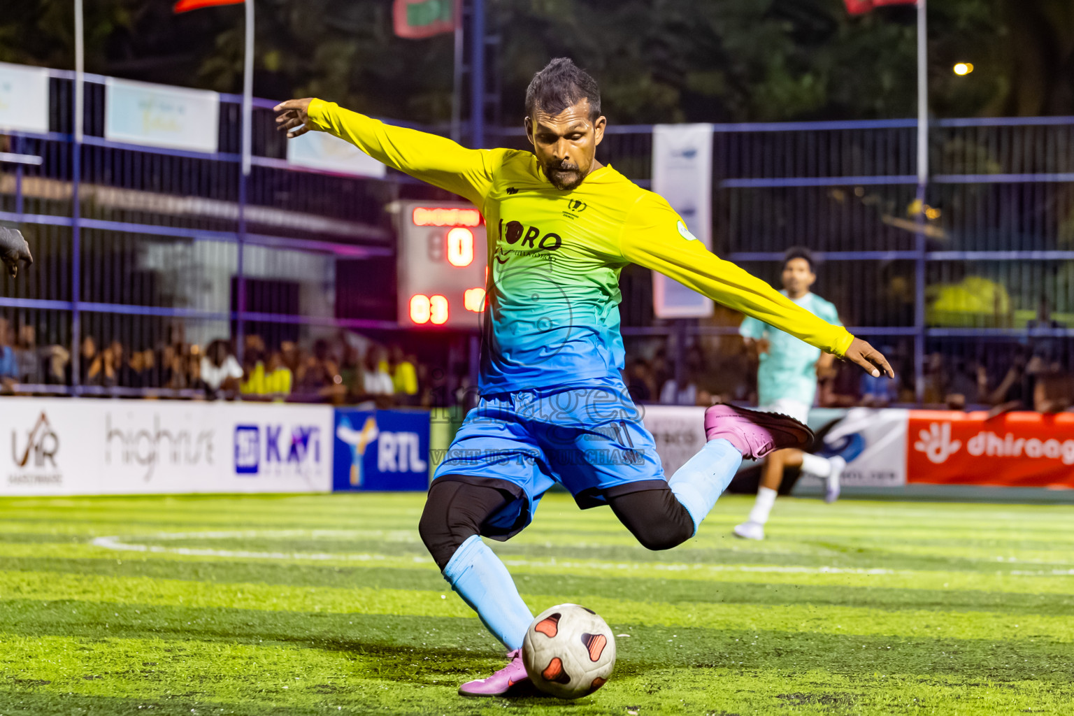 Dhonfan vs Kihaadhoo in Day 6 of Better in Baa Futsal Fiesta 2025 Men's division held in B. Eydhafushi, Maldives on Monday, 10th November 2025. Photos: Nausham Waheed / images.mv
