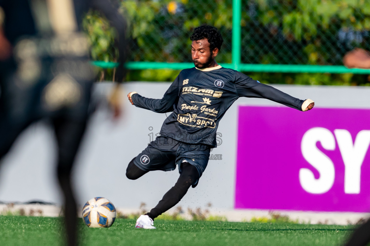 Kanmathi Juniors vs JT Sports from Manadhoo Council Cup 2024 in N Manadhoo Maldives on Wednesday, 21st February 2023. Photos: Nausham Waheed / images.mv