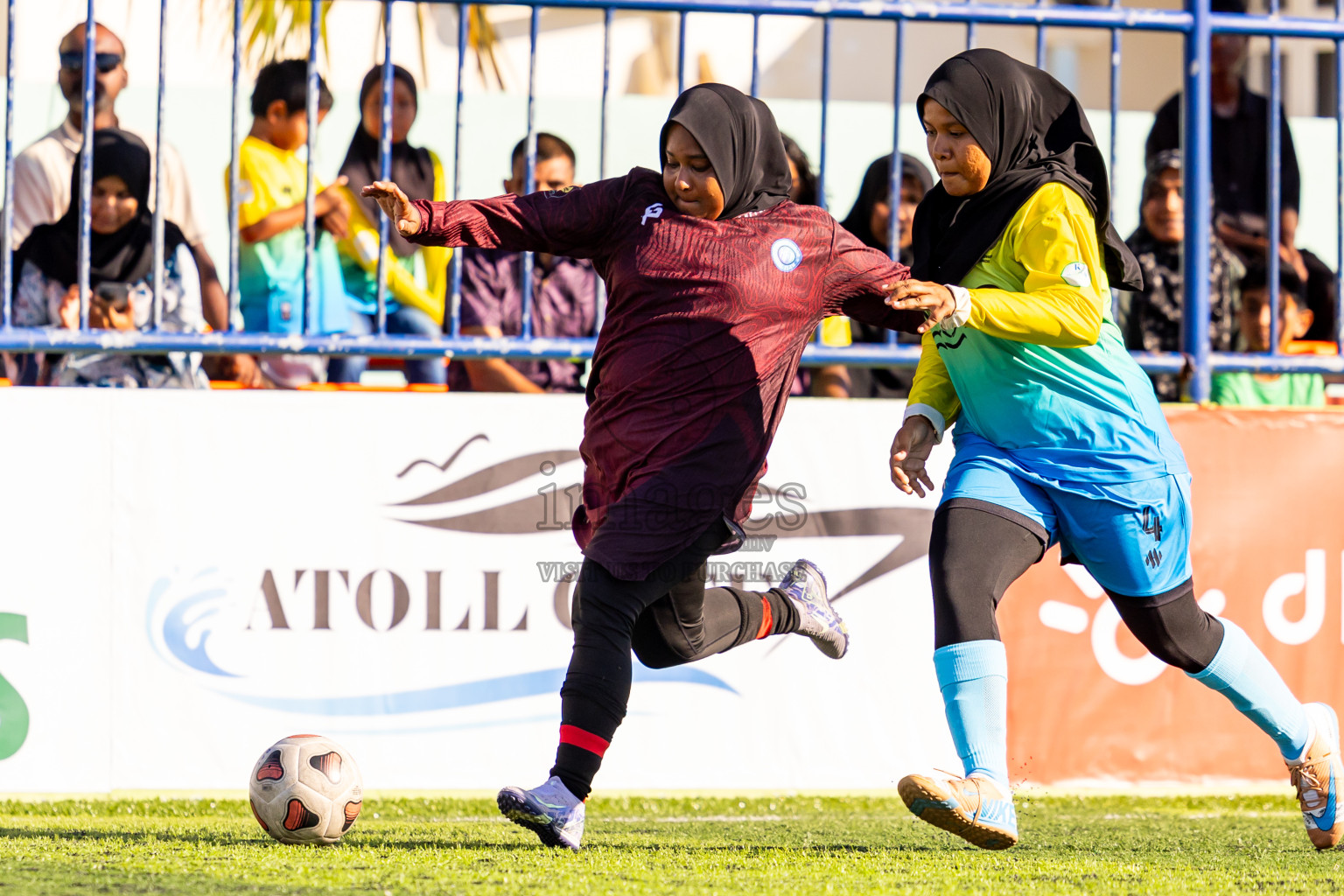 Kihaadhoo vs Hithaadhoo in Day 3 of Better in Baa Futsal Fiesta 2025 Woman's division held in B. Eydhafushi, Maldives on Friday, 7th November 2025. Photos: Nausham Waheed / images.mv