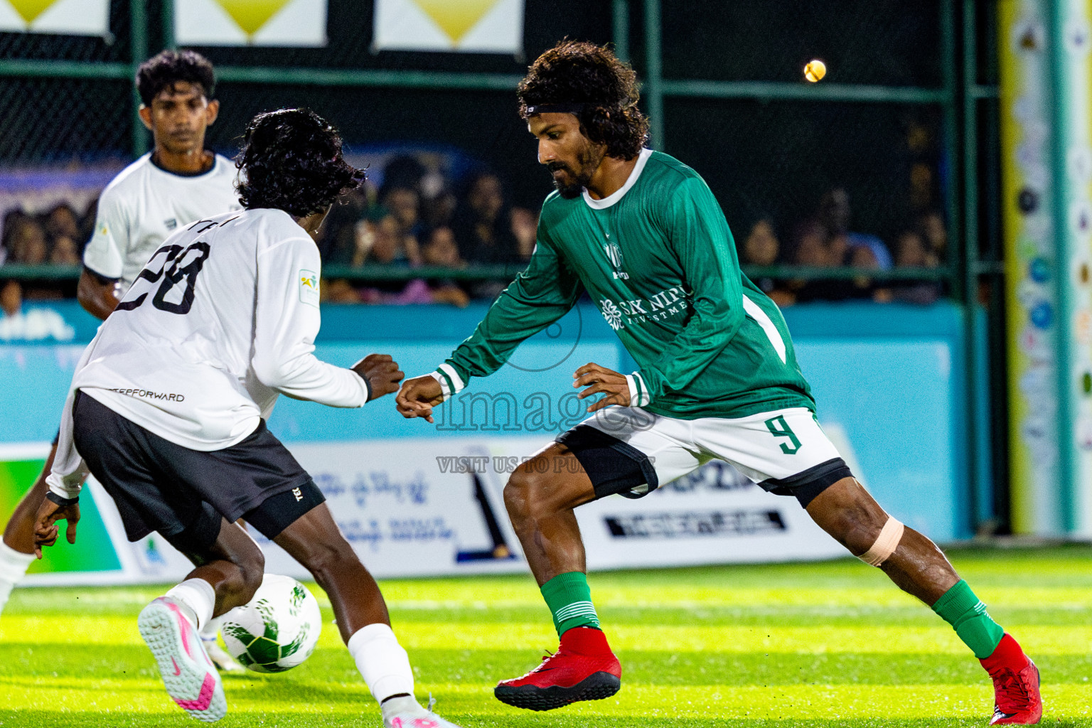 Dee Cee Jay SC vs Comienzo FC in Day 2 of Laamehi Dhiggaru Ekuveri Futsal Challenge 2025 was held on Friday, 25th July 2025, at Dhiggaru Futsal Ground, Dhiggaru, Maldives Photos: Nausham Waheed  / images.mv