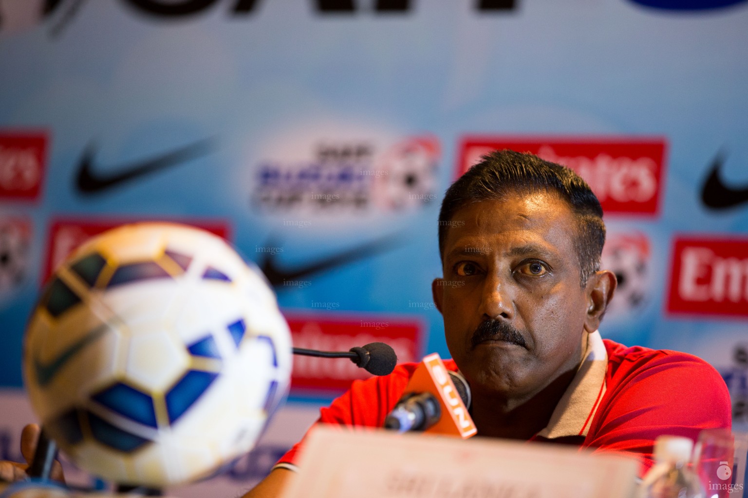 Srilankan coach speaks to the media ahead of the semifinals in Thiruvananthapuram, India, Wednesday, December. 30, 2015.  (Images.mv Photo/ Mohamed Ahsan).