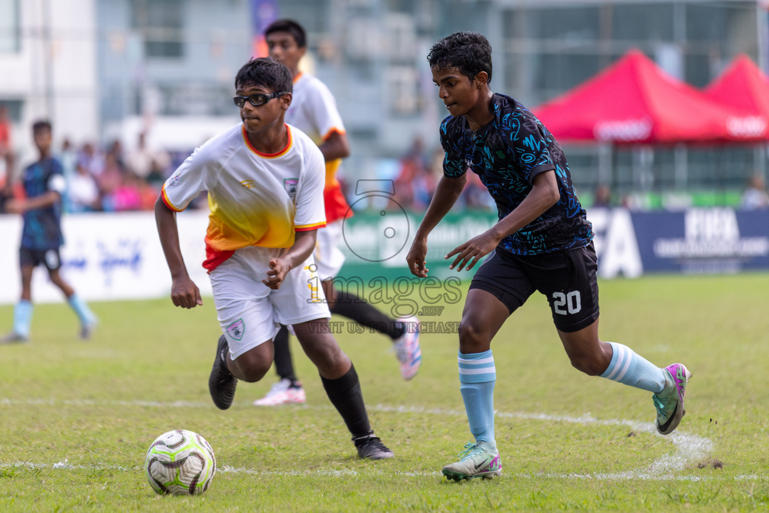 Club Eagles vs Super United Sports (U14) in Day 4 of Dhivehi Youth League 2024 held at Henveiru Stadium on Thursday, 28th November 2024. Photos: Shuu Abdul Sattar/ Images.mv