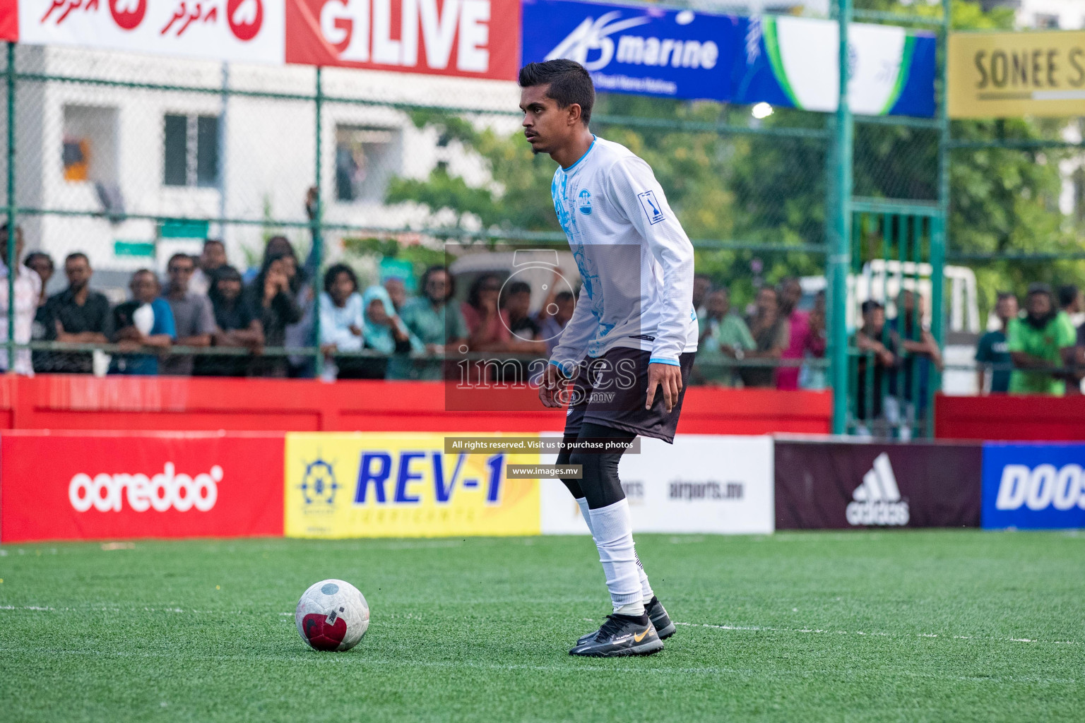 M. Naalaafushi vs M. Mulak in Day 6 of Golden Futsal Challenge 2023 on 10 February 2023 in Hulhumale, Male, Maldives