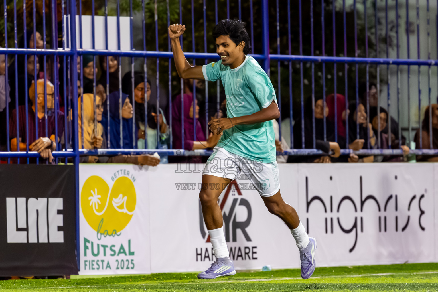 Dhonfan vs Eydhafushi in Day 4 of Better in Baa Futsal Fiesta 2025 Men's division held in B. Eydhafushi, Maldives on Saturday, 8th November 2025. Photos: Nausham Waheed / images.mv