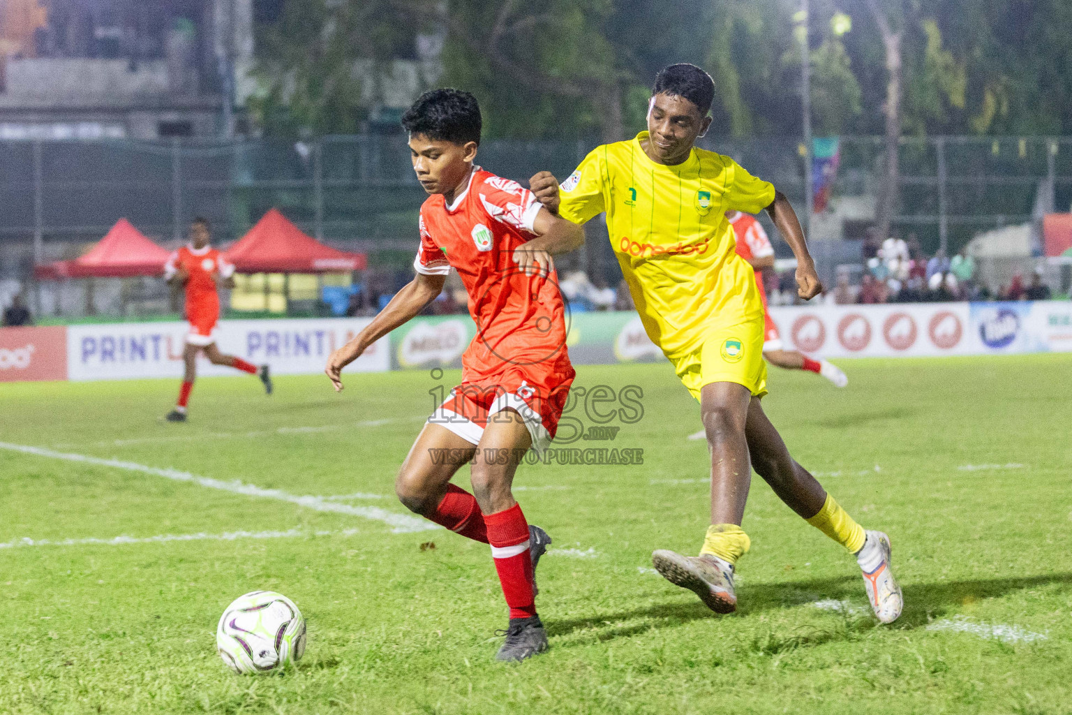 Maziya vs Hurriya (U14) in Day 4 of Dhivehi Youth League 2024 held at Henveiru Stadium on Thursday, 28th November 2024. Photos: Shuu Abdul Sattar/ Images.mv