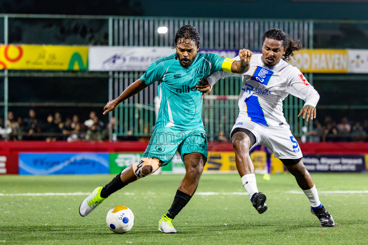 S Feydhoo vs S Hithadhoo in Seenu Atoll Final in Day 24 of Golden Futsal Challenge 2025 was held on Tuesday , 28th January 2025, in Hulhumale', Maldives. Photos: Nausham Waheed / images.mv