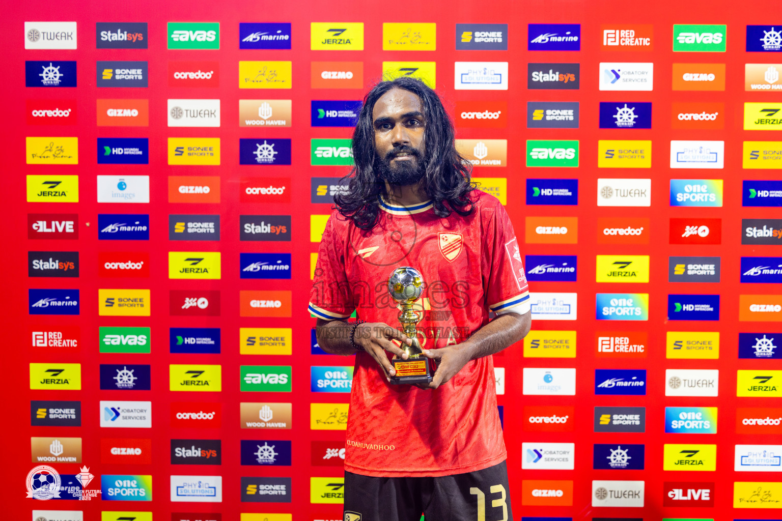 Dh Kudahuvadhoo vs Dh Bandidhoo in Day 21 of Golden Futsal Challenge 2025 was held on Saturday , 25th January 2025, in Hulhumale', Maldives. Photos: Nausham Waheed / images.mv