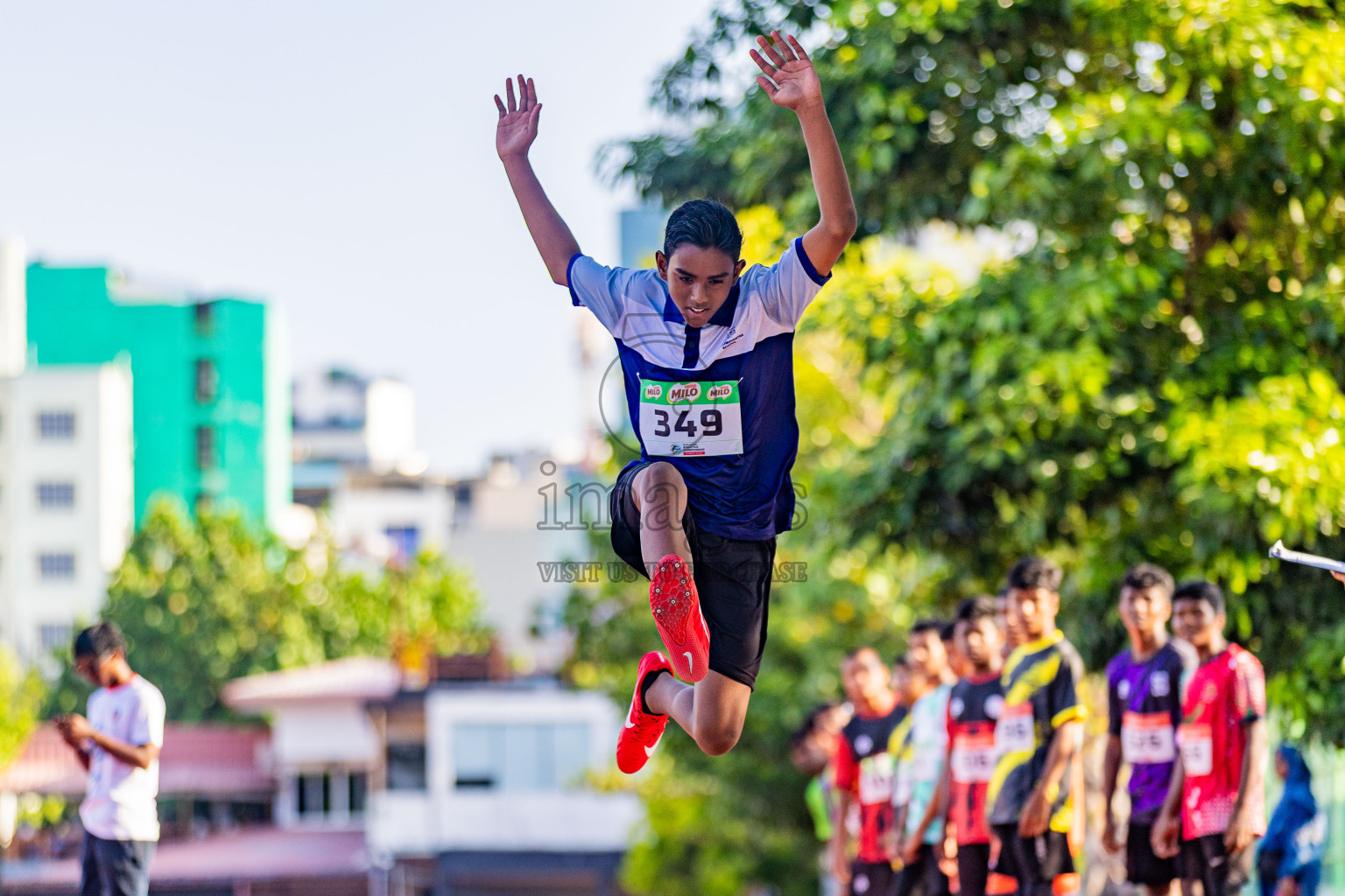 Day 3 of Inter-school Athletics Championship 2025 held in Ekuveni Synthetic Track, Male', Maldives on Wednesday, 08th October 2025. Photos by: Areef Adam / Images.mv