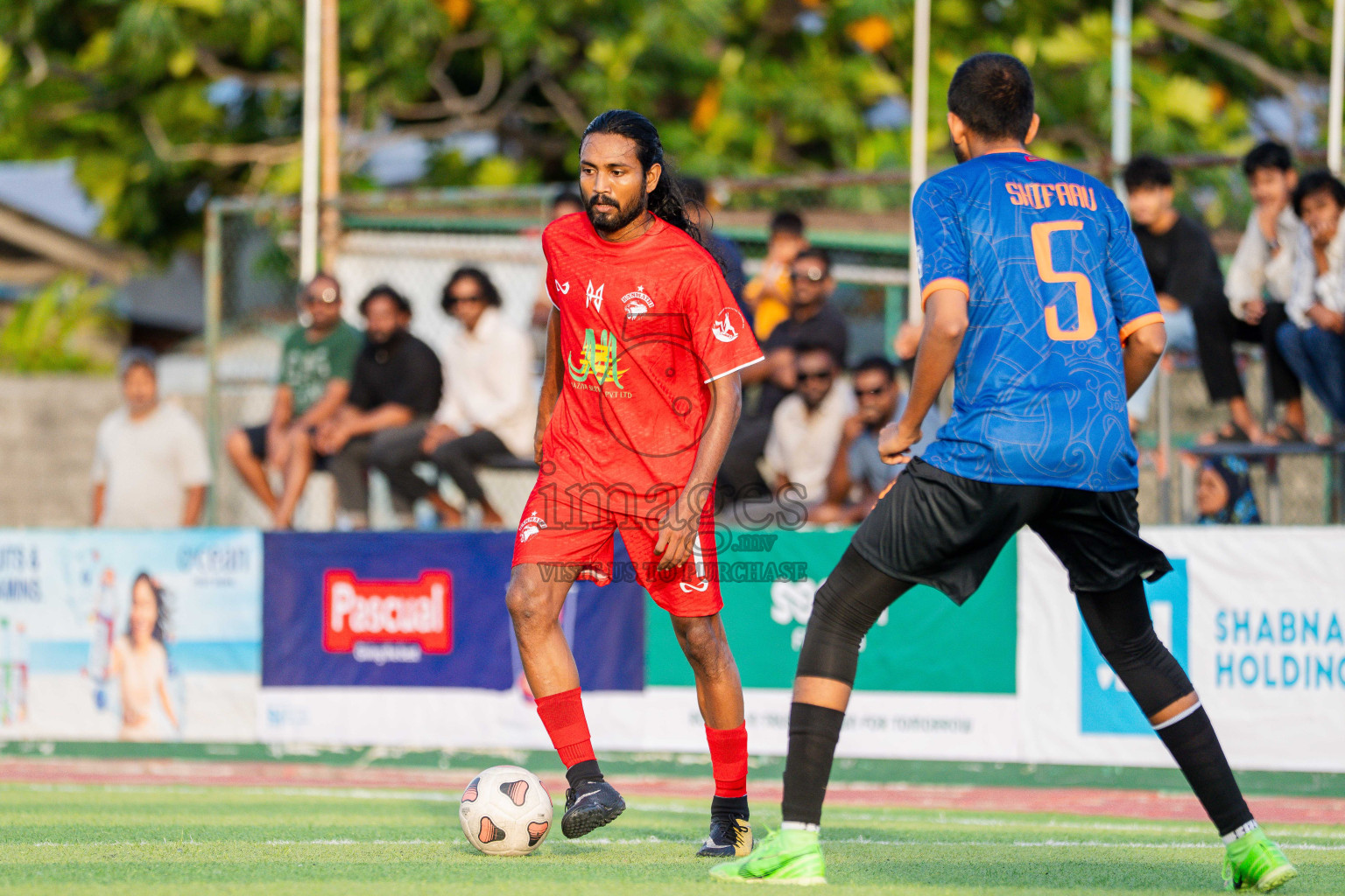 Kanmathi FC VS Youth Academy in Day 2 - Fonadhoo Youth Futsal Challenge 2025 held in Fonadhoo Futsal Stadium, L. Fonadhoo, Maldives on Monday, 27th October 2025 Photos: Arif Rasheed / images.mv