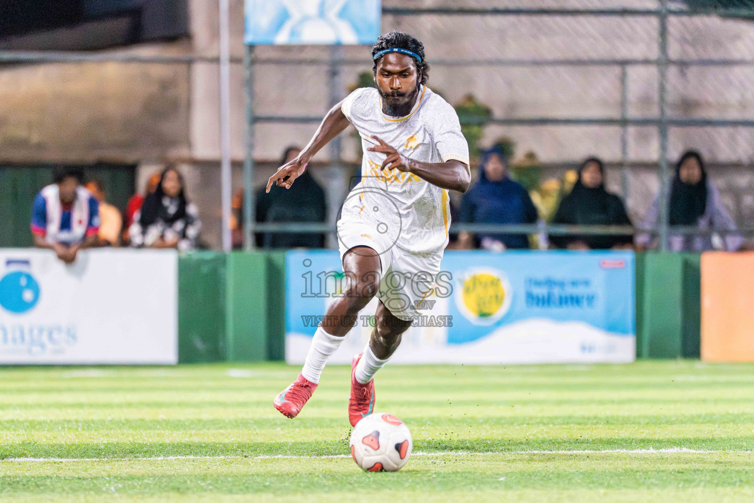 Lecrose VS BGSC in Day 4 - Fonadhoo Youth Futsal Challenge 2025 held in Fonadhoo Futsal Stadium, L. Fonadhoo, Maldives on Wednesday, 29th October 2025 Photos: Arif Rasheed / images.mv