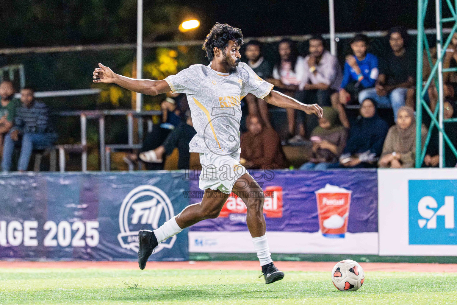 Lecrose VS BGSC in Day 4 - Fonadhoo Youth Futsal Challenge 2025 held in Fonadhoo Futsal Stadium, L. Fonadhoo, Maldives on Wednesday, 29th October 2025 Photos: Arif Rasheed / images.mv