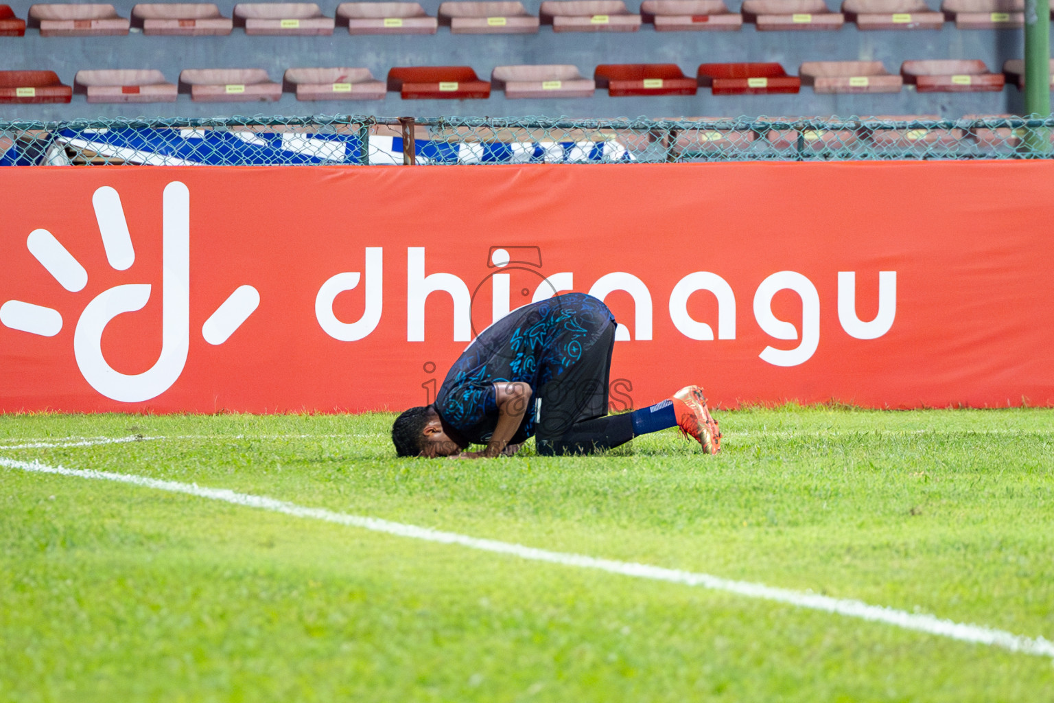 Buru Sports Club vs Super United Sports in Under 19 Youth Championship 2024  was held at National Stadium in Male', Maldives on Sunday, 9th June 2024. Photos: Mohamed Mahfooz Moosa / images.mv