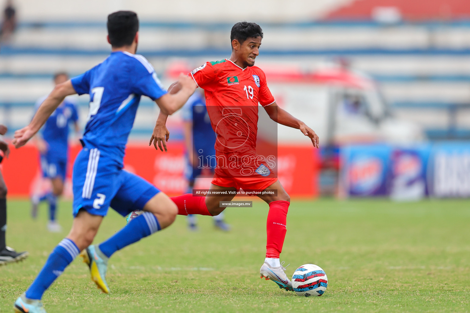 Kuwait vs Bangladesh in the Semi-final of SAFF Championship 2023 held in Sree Kanteerava Stadium, Bengaluru, India, on Saturday, 1st July 2023. Photos: Nausham Waheed, Hassan Simah / images.mv