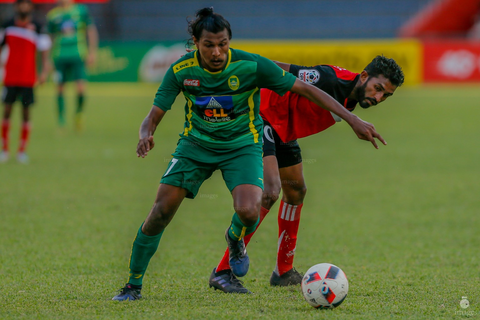 Ooredoo Dhivehi Premier League 2017, Maziya SR vs Maalhos (Images.mv Photo / Ismail Thoriq)