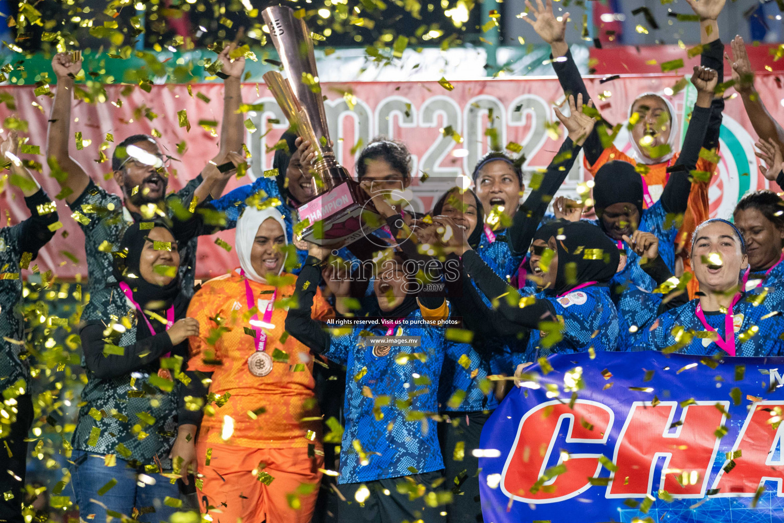 orts Limited vs WAMCO - in the Finals 18/30 Women's Futsal Fiesta 2021 held in Hulhumale, Maldives on 18 December 2021. Photos by Shuu Abdul Sattar