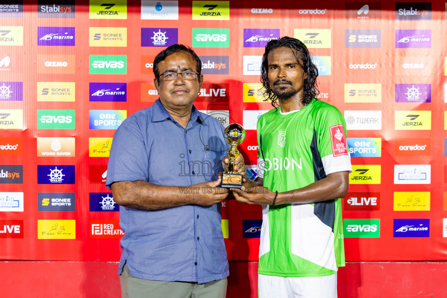 Hdh Naivaadhoo VS Hdh Nolhivaram in Day 9 of Golden Futsal Challenge 2025 was held on Monday, 13th January 2025, in Hulhumale', Maldives Photos: Nausham Waheed , Ismail Thoriq / images.mv