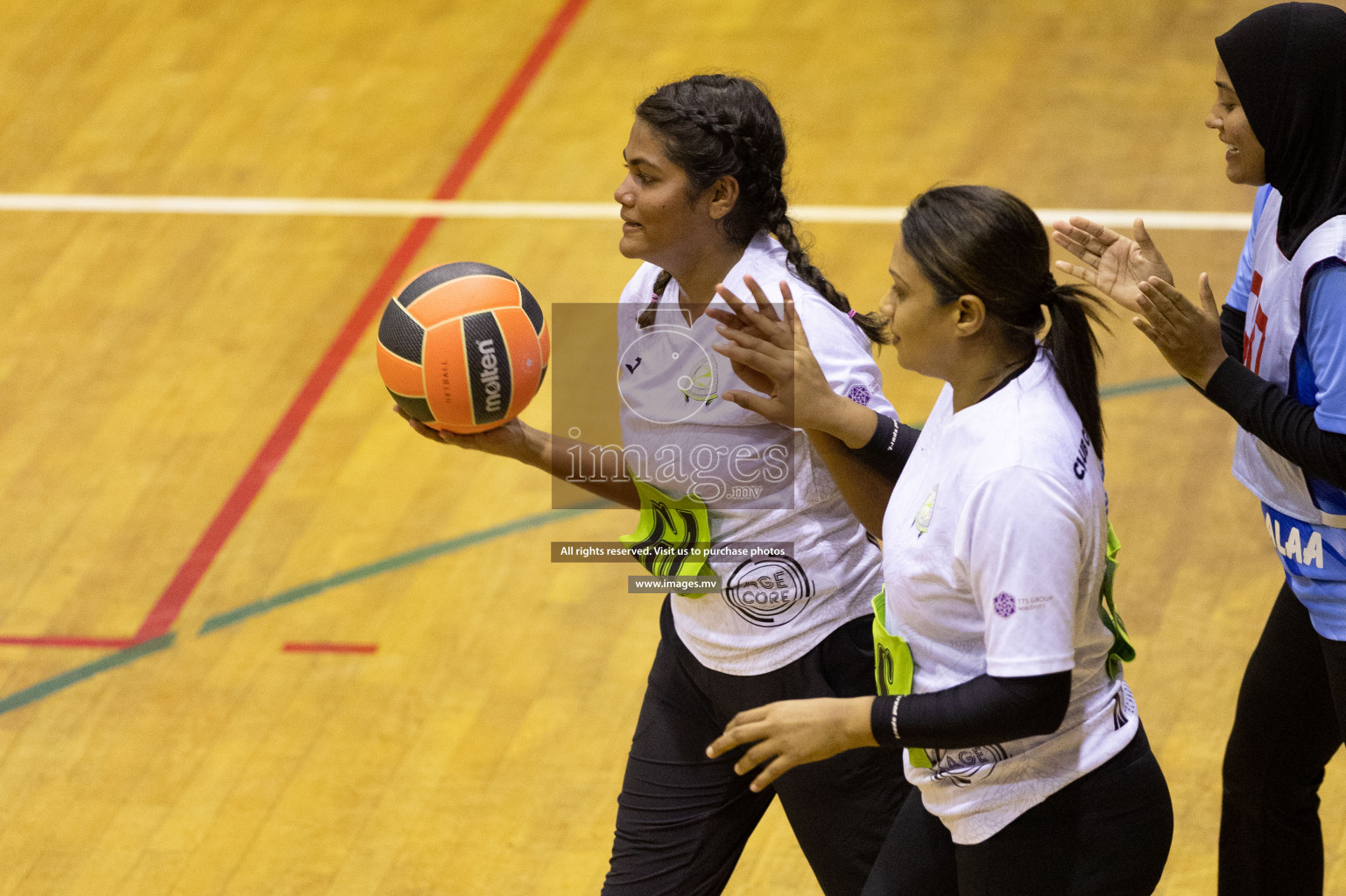 Club Green Streets vs Mahibadhoo in the Milo National Netball Tournament 2022 on 20 July 2022, held in Social Center, Male', Maldives. Photographer: Shuu / Images.mv