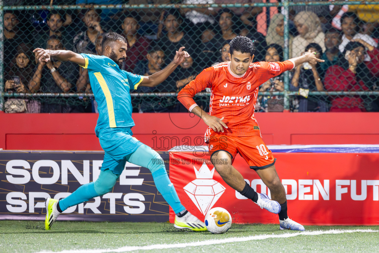 L Maavah VS L Gan in Day 8 of Golden Futsal Challenge 2025 was held on Sunday, 12th January 2025, in Hulhumale', Maldives
Photos: Ismail Thoriq / images.mv
