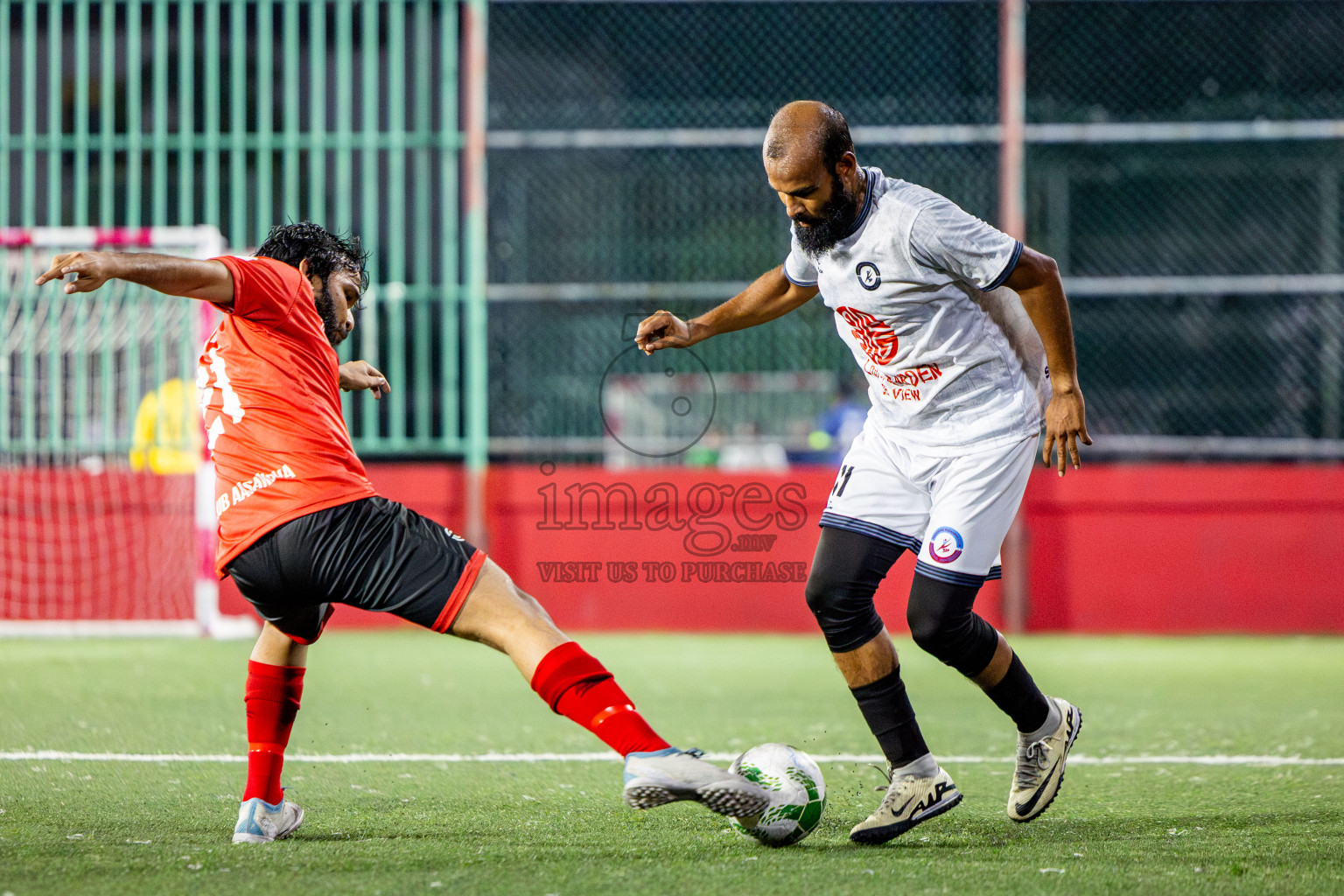 Club Aasandha vs Kulhivaru Vuzaara in Day 7 of Office League 2025 was held on Tuesday, 22nd April 2025 in Hulhumale', Maldives. Photos: Nausham Waheed / images.mv