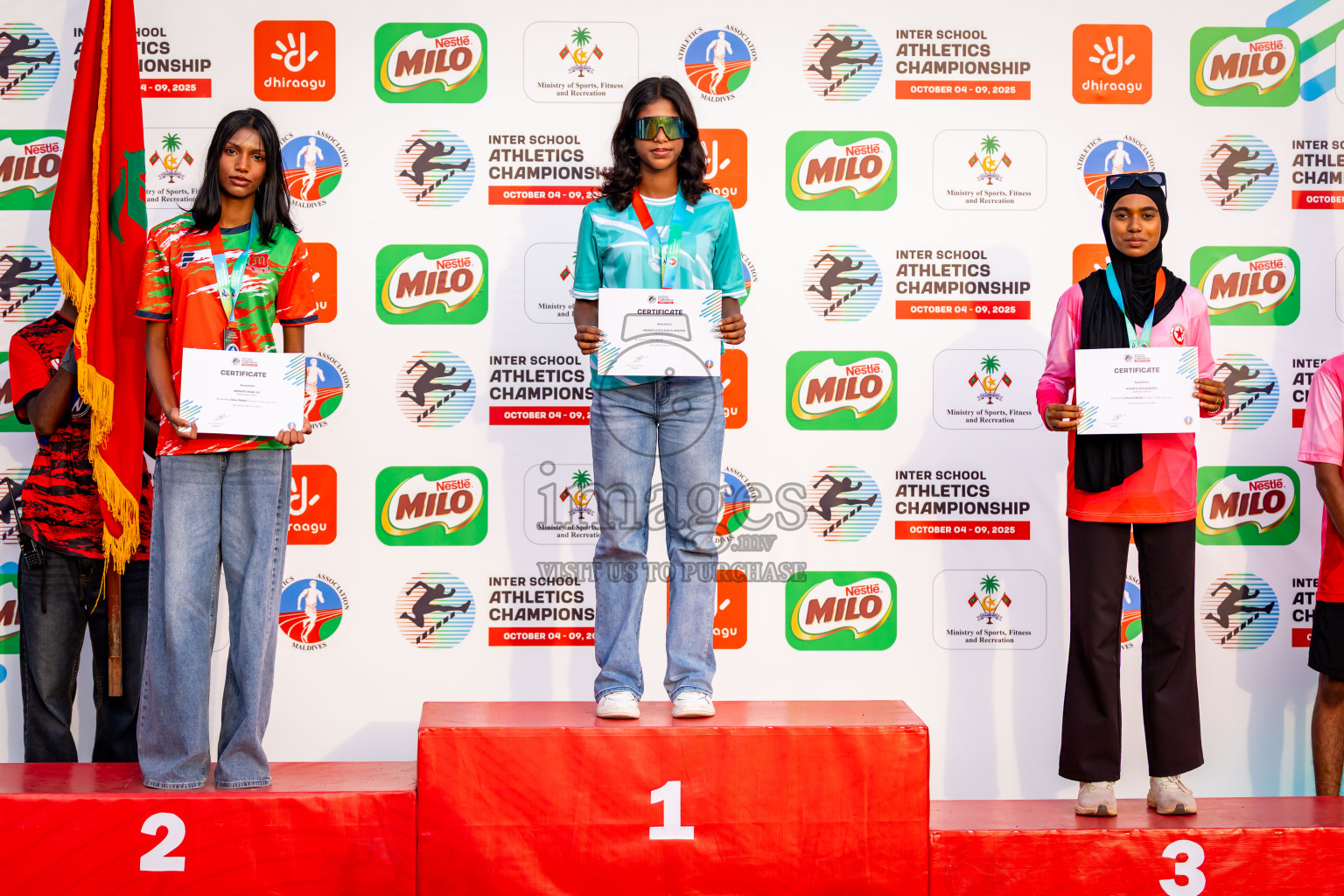 Day 3 of Inter-school Athletics Championship 2025 held in Ekuveni Synthetic Track, Male', Maldives on Wednesday, 08th October 2025. Photos by: Nausham Waheed / Images.mv
