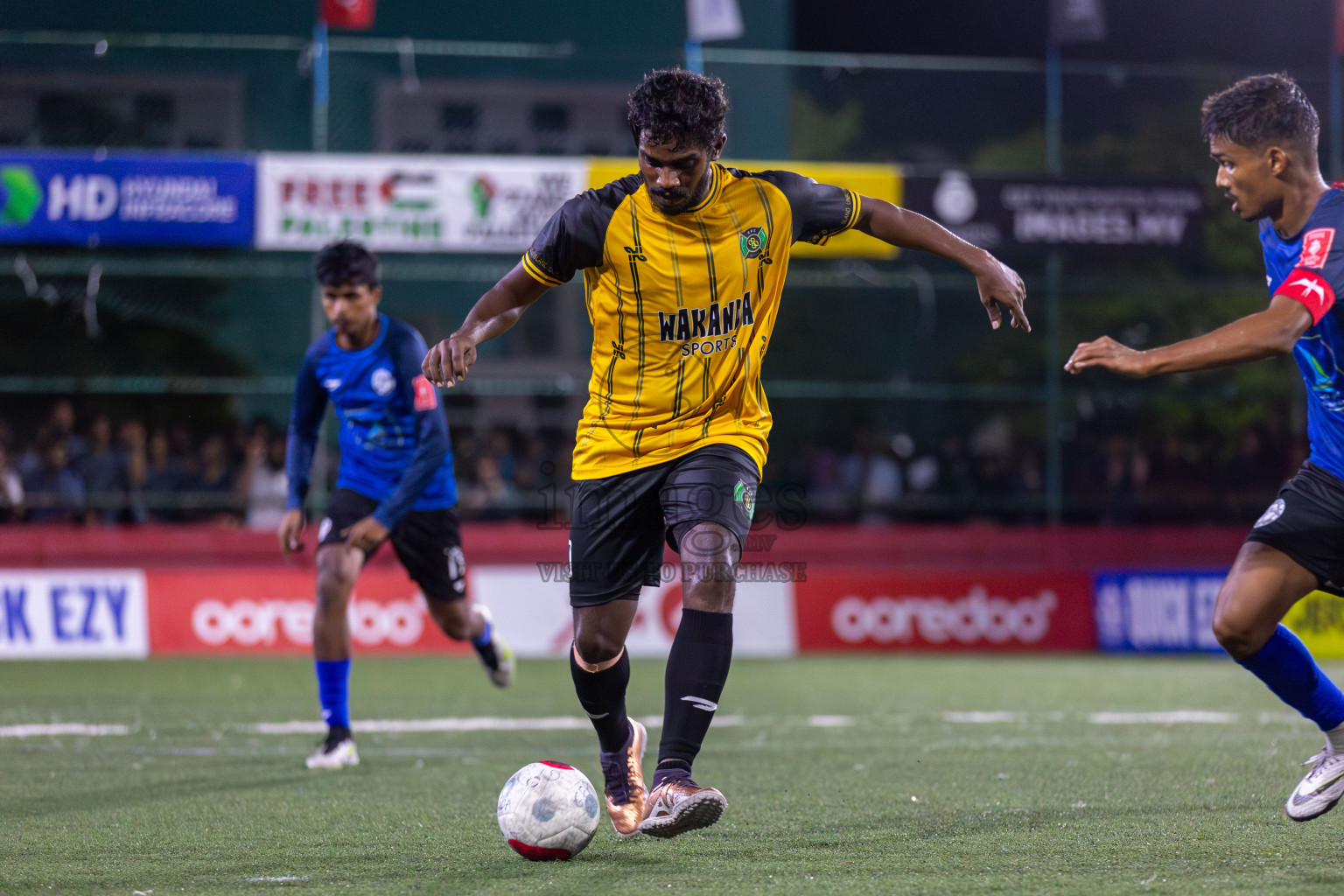 HA Vashafaru vs HA Hoarafushi in Day 5 of Golden Futsal Challenge 2024 was held on Friday, 19th January 2024, in Hulhumale', Maldives Photos: Mohamed Mahfooz Moosa / images.mv