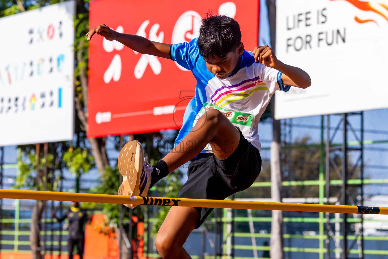 Day 3 of Inter-school Athletics Championship 2025 held in Ekuveni Synthetic Track, Male', Maldives on Wednesday, 08th October 2025. Photos by: Nausham Waheed / Images.mv