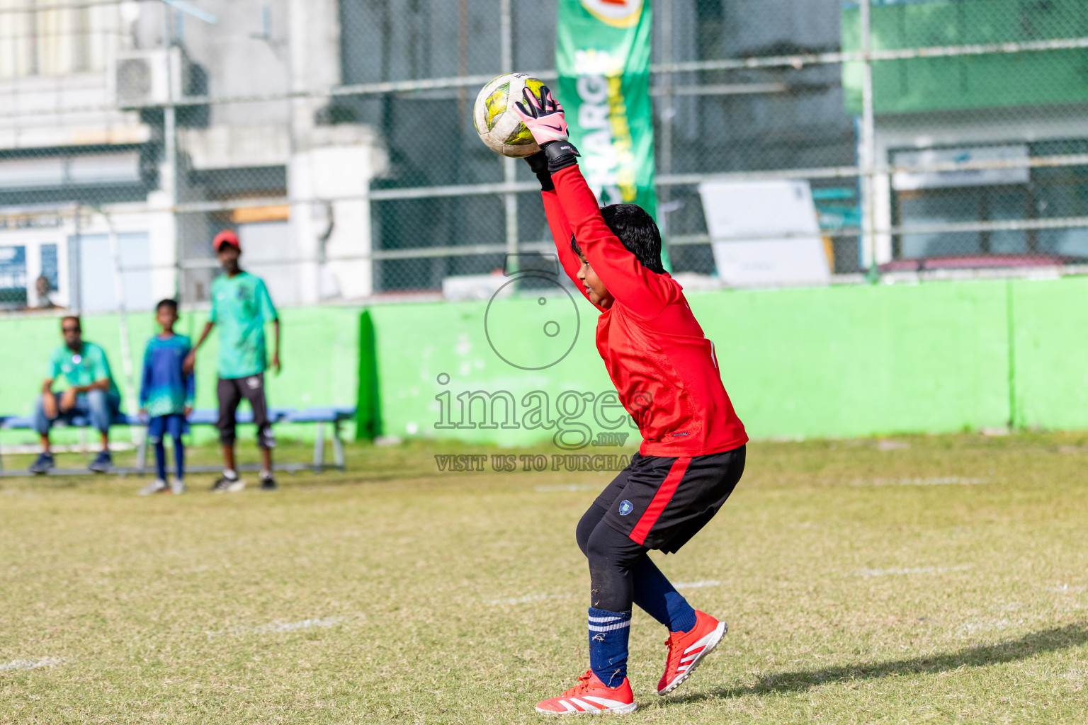 Day 2 of MILO SVAM Juniors 2025 (U-8) was held at Henveiru Stadium in Male', Maldives on Friday, 27th June 2025. 

Photos: Hassan Simah / images.mv