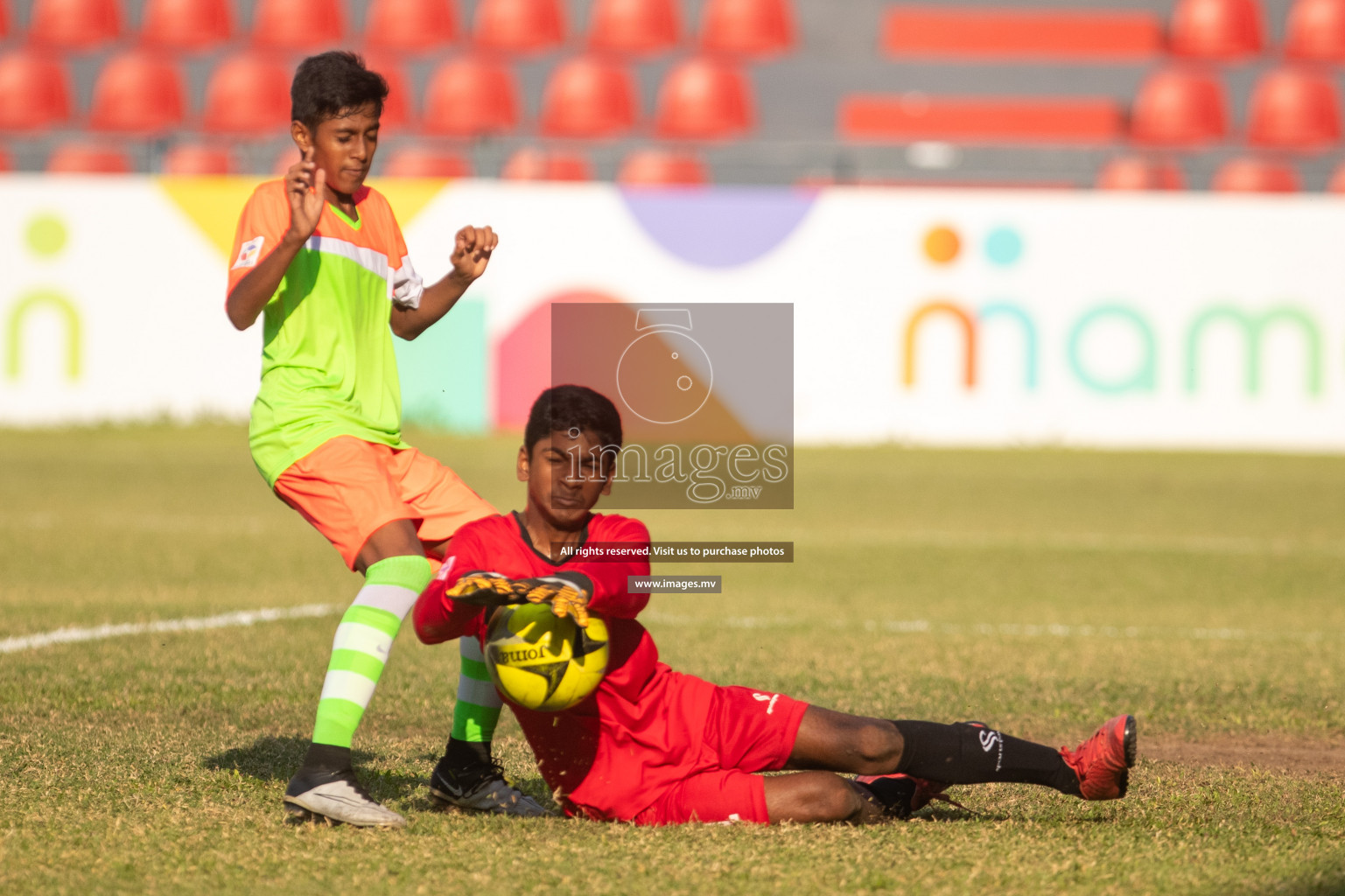 Dharumavantha School vs Ghaazee School in Mamen Inter-School Football Tournament 2019 (U15) on 10th March 2019, in Male' Maldives (Images.mv Photo: Hassan Simah)