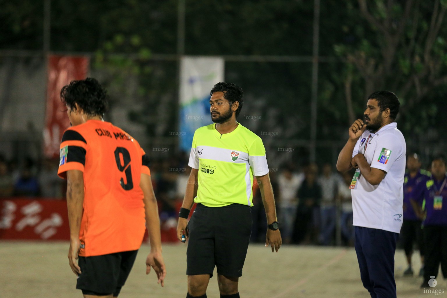 Quarter finals of Club Maldives Futsal Tournament in Male', Maldives, Monday, May 01, 2017. (Images.mv Photo/ Hussain Sinan). 