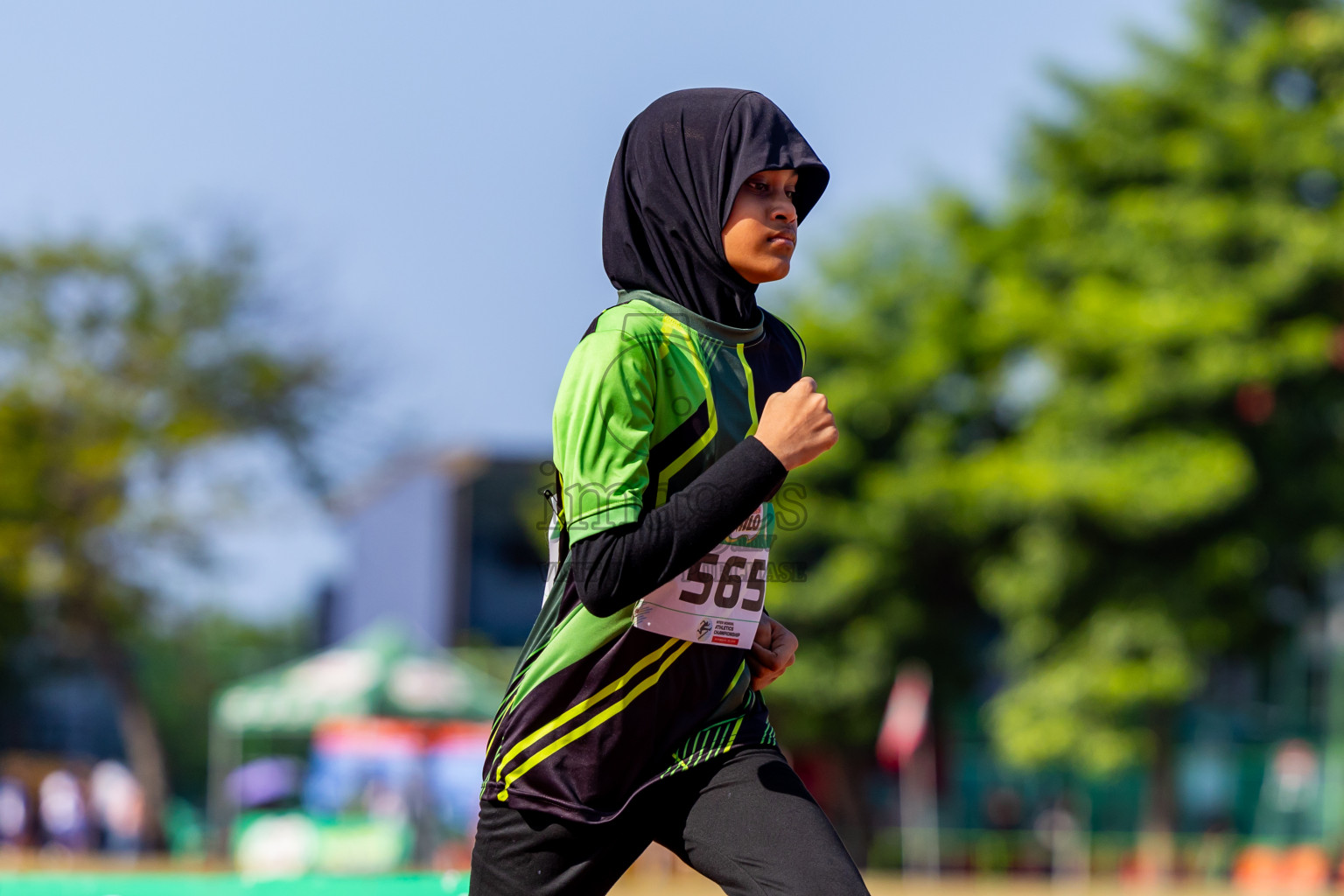 Day 3 of Inter-school Athletics Championship 2025 held in Ekuveni Synthetic Track, Male', Maldives on Wednesday, 08th October 2025. Photos by: Nausham Waheed / Images.mv